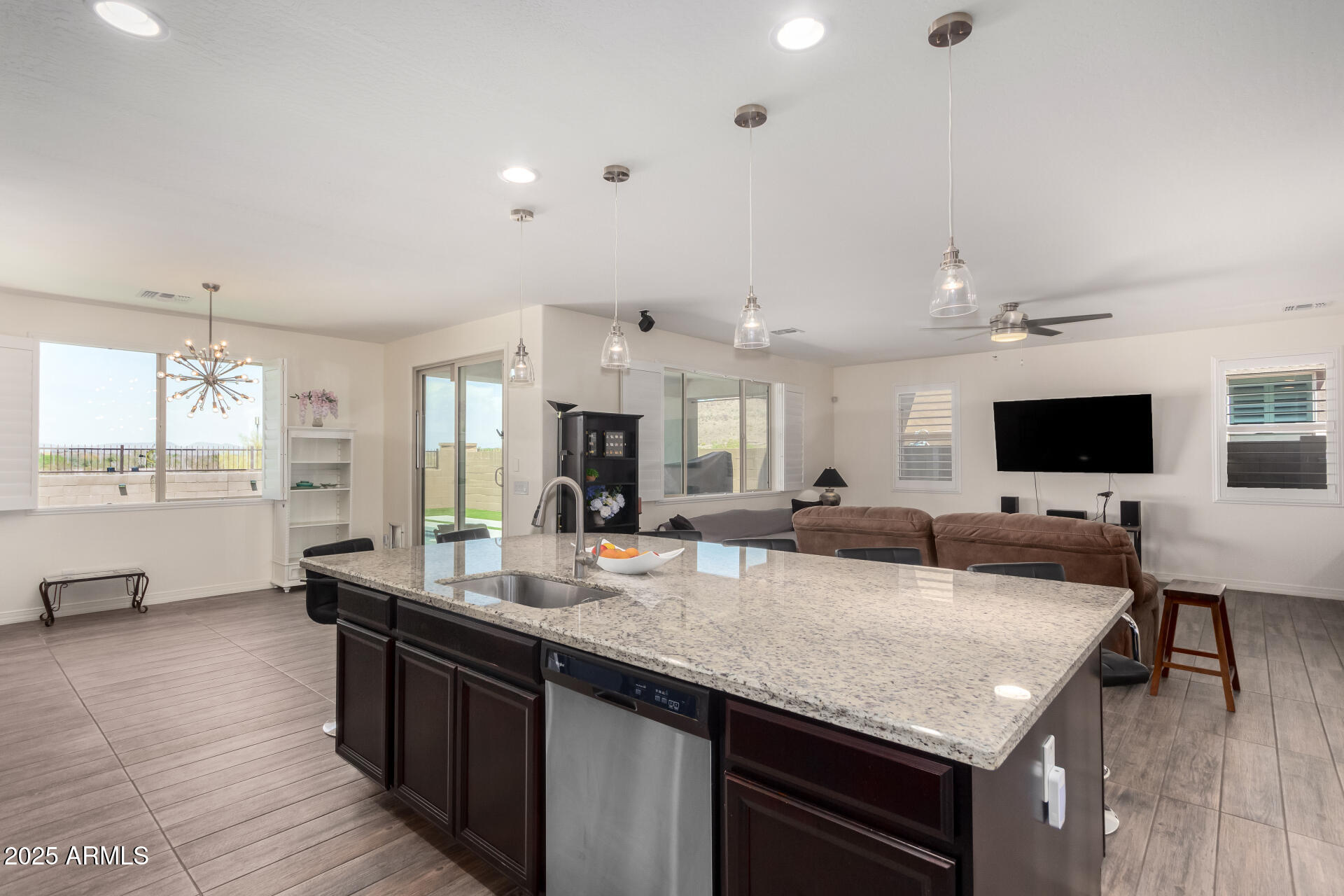 9342 W WHITE FEATHER Lane