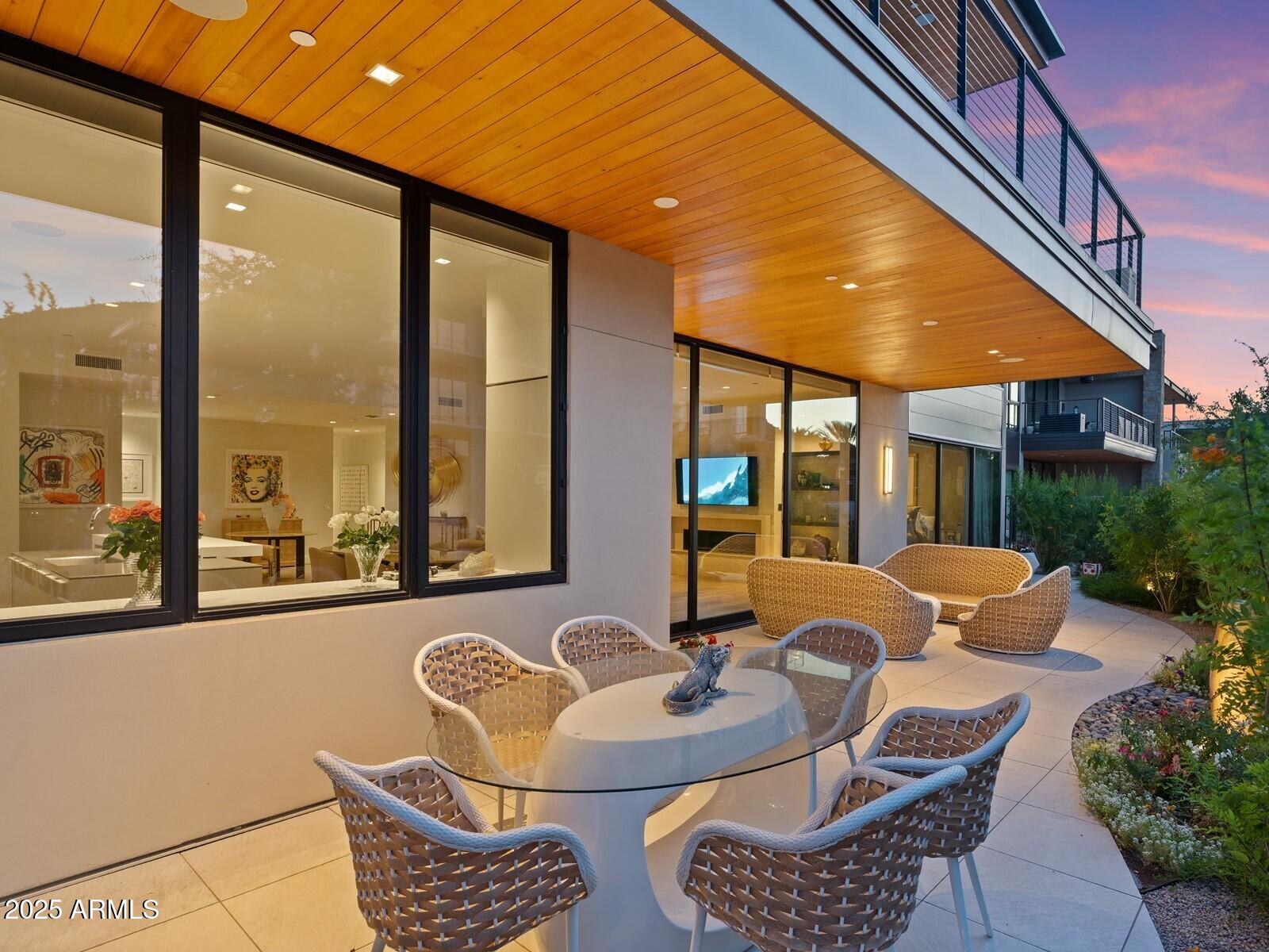 6311 E PHOENICIAN Boulevard, 19