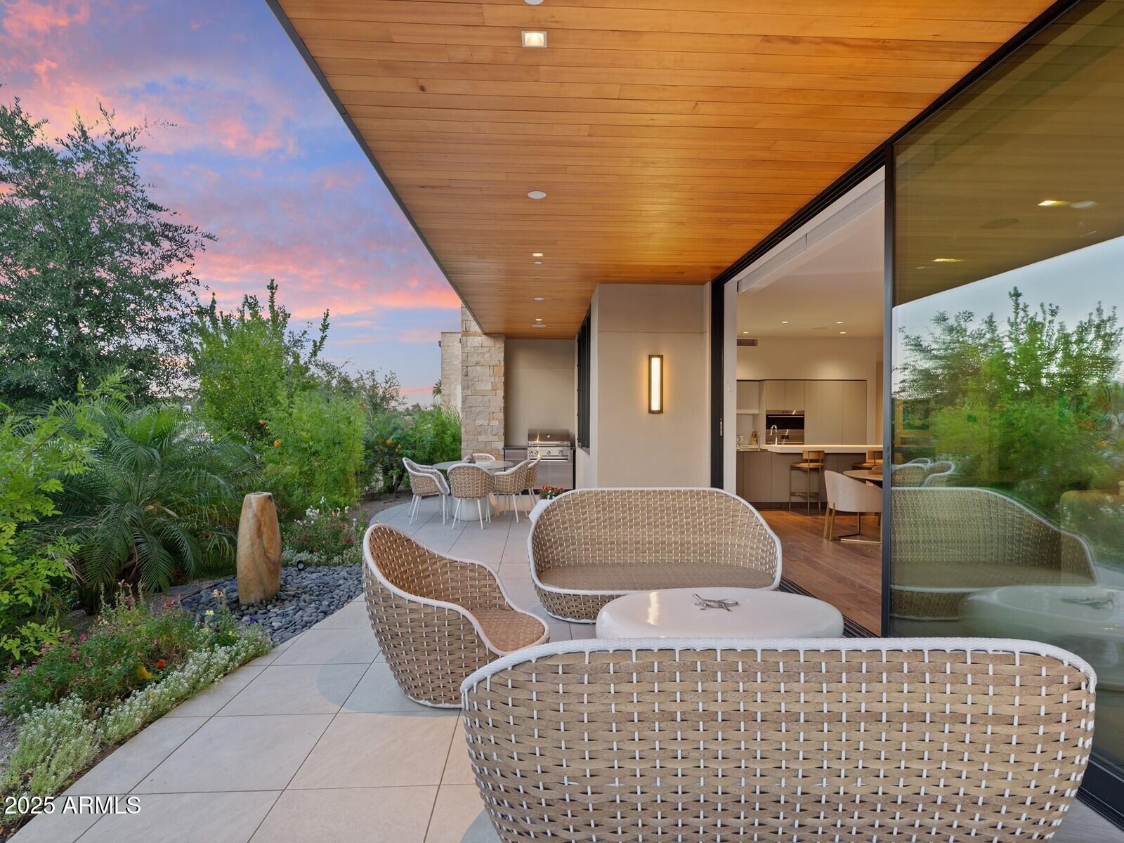 6311 E PHOENICIAN Boulevard, 19