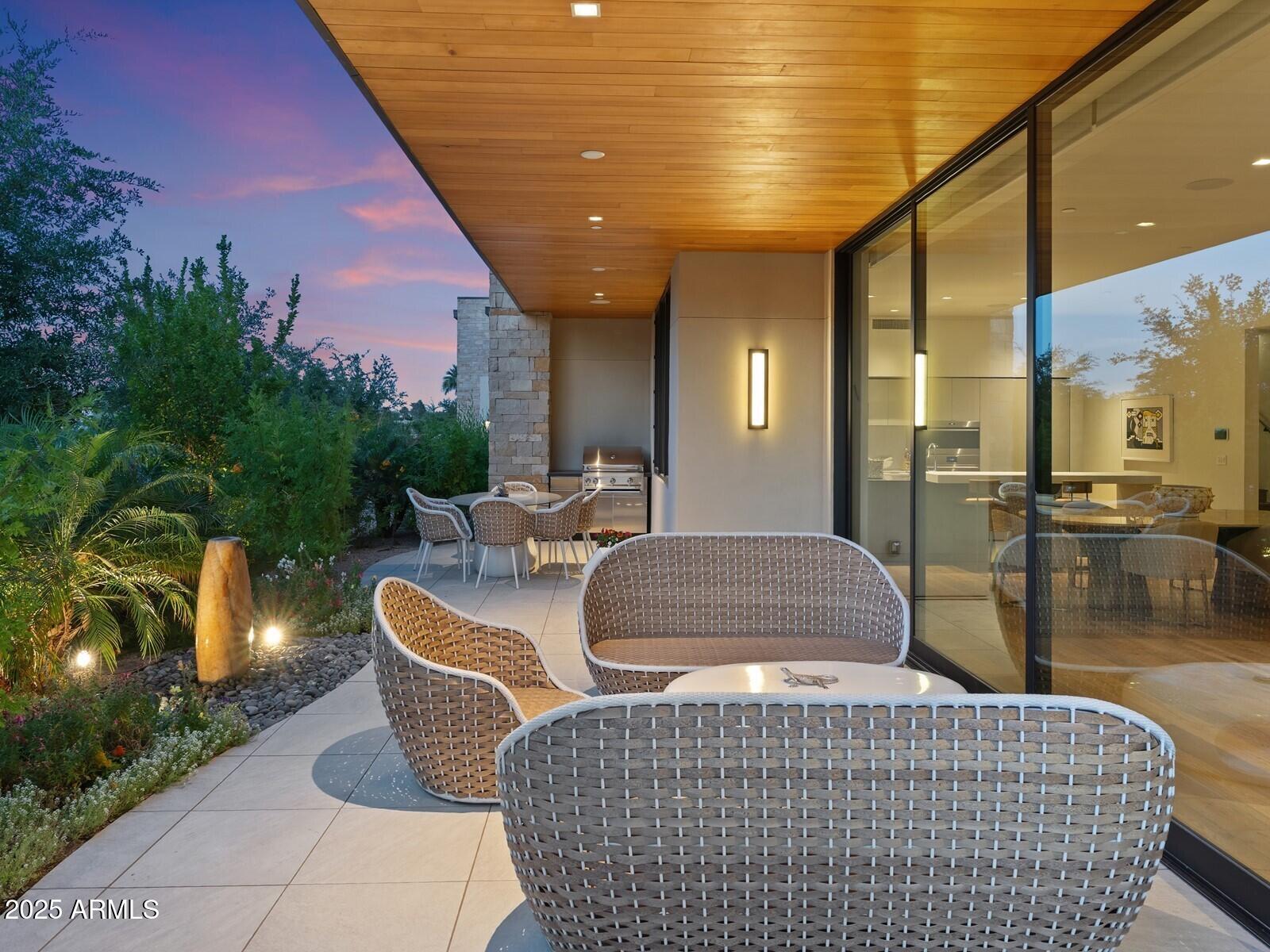 6311 E PHOENICIAN Boulevard, 19