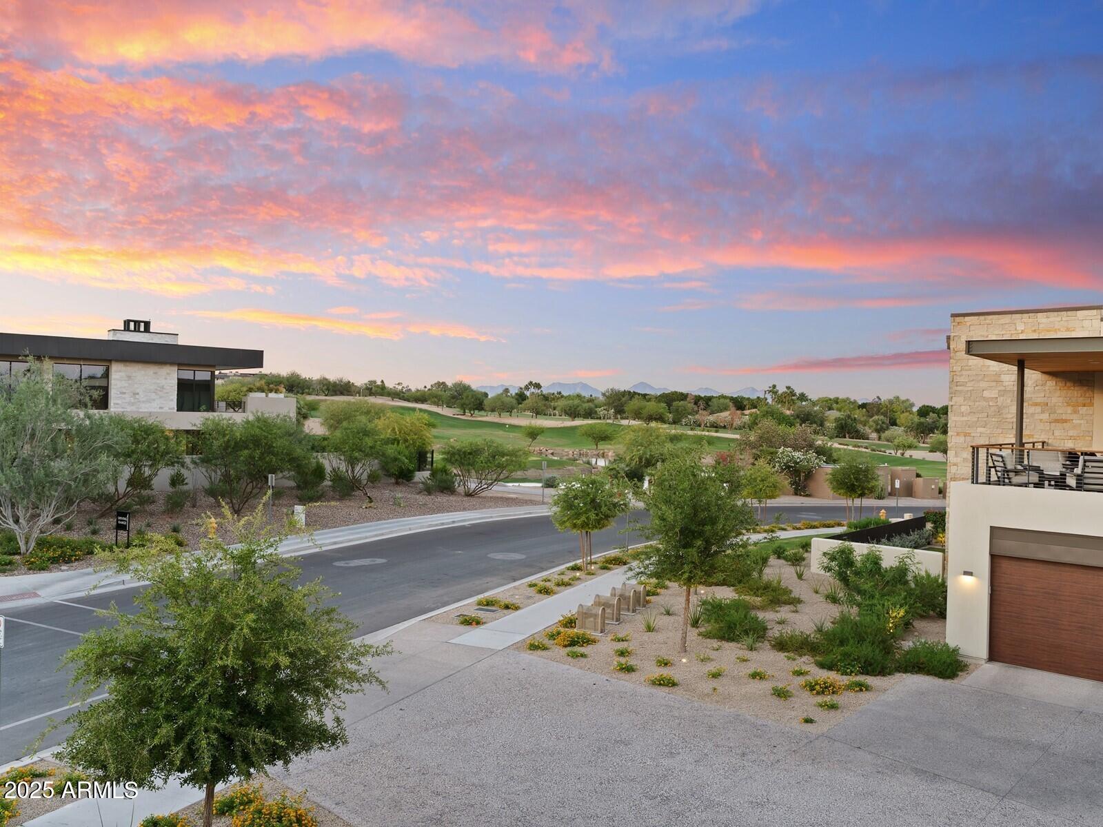 6311 E PHOENICIAN Boulevard, 19