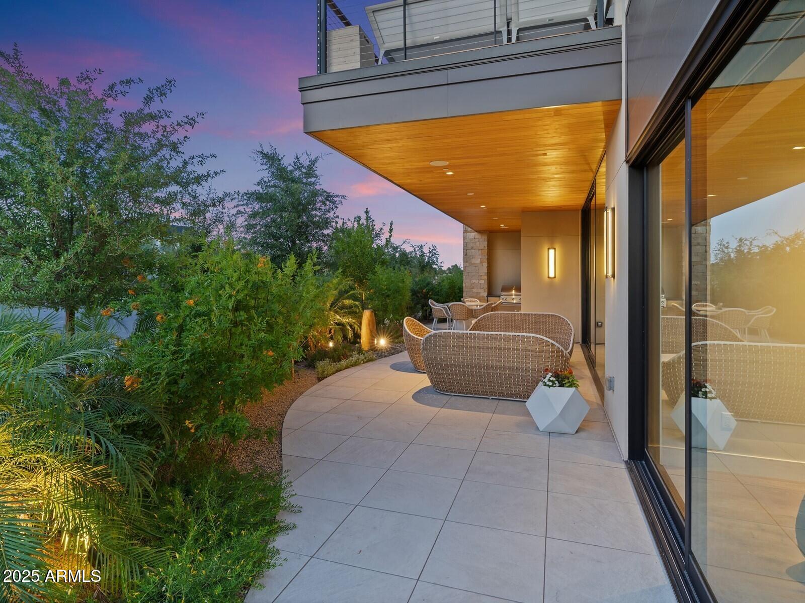 6311 E PHOENICIAN Boulevard, 19