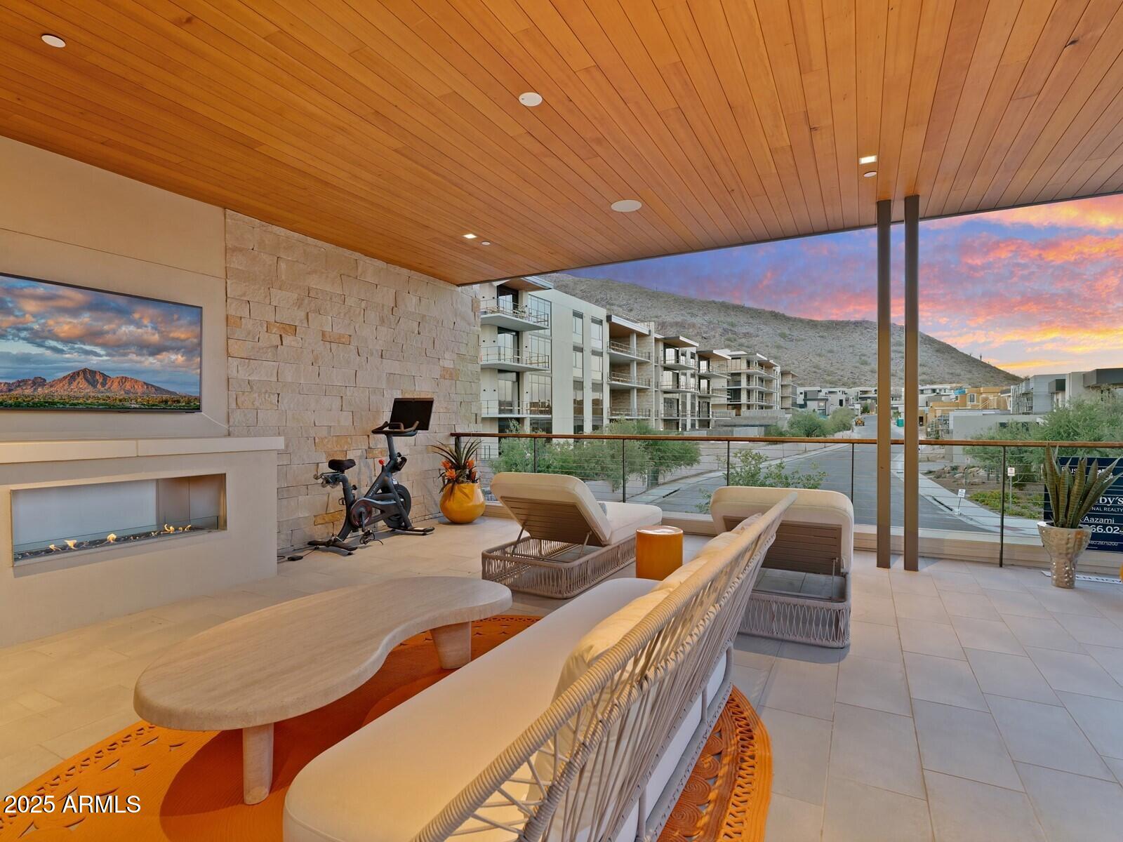 6311 E PHOENICIAN Boulevard, 19