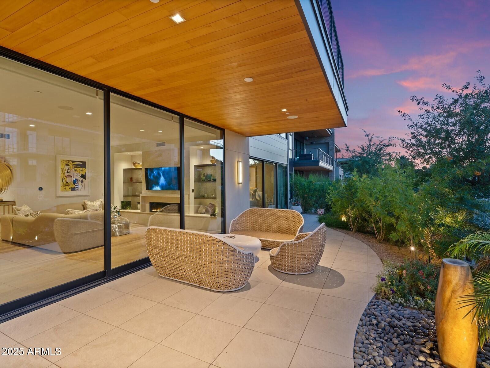 6311 E PHOENICIAN Boulevard, 19