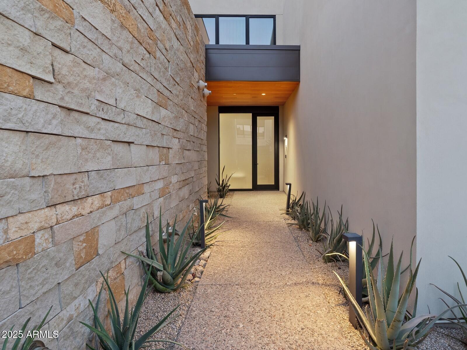 6311 E PHOENICIAN Boulevard, 19