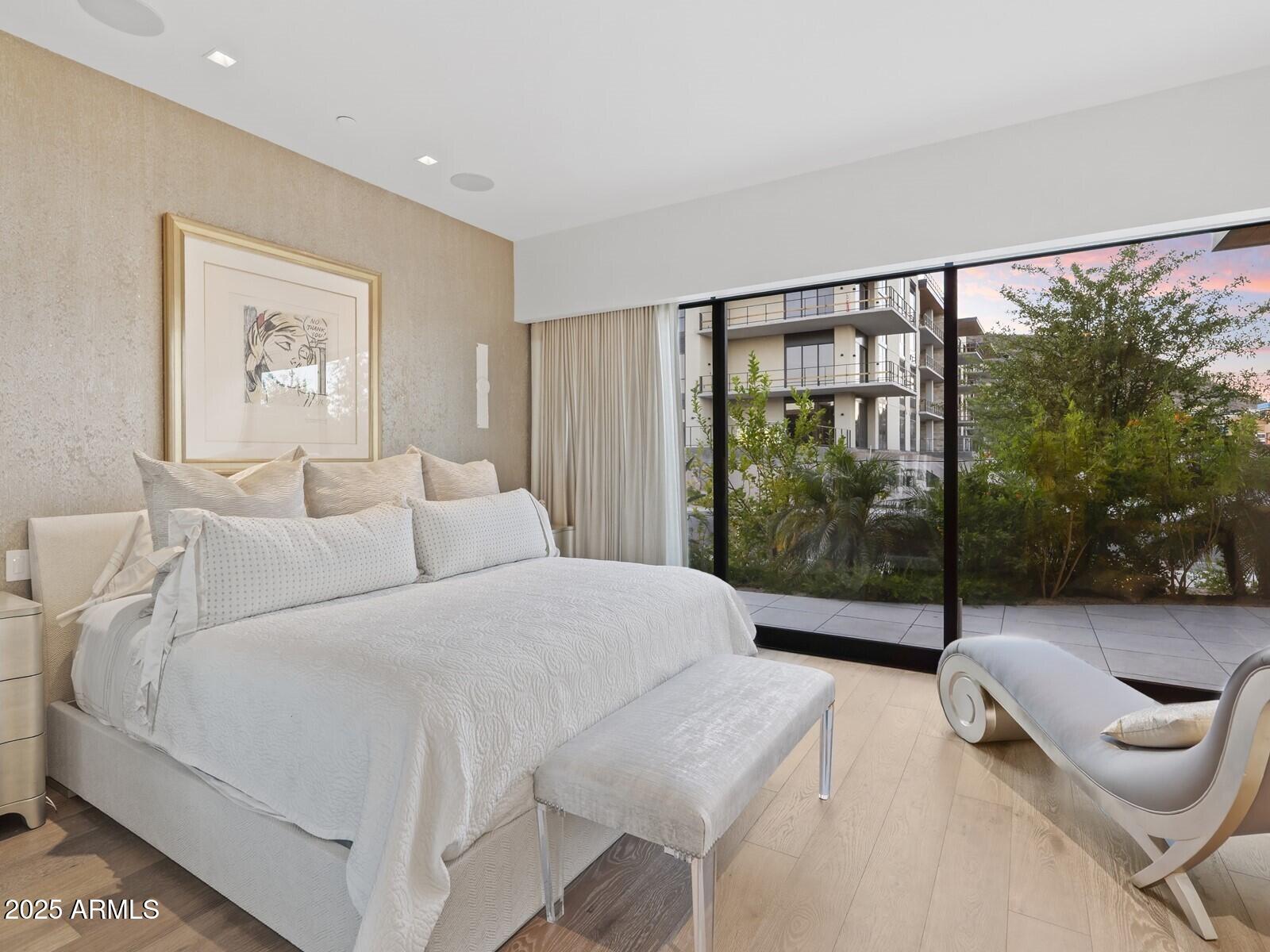 6311 E PHOENICIAN Boulevard, 19