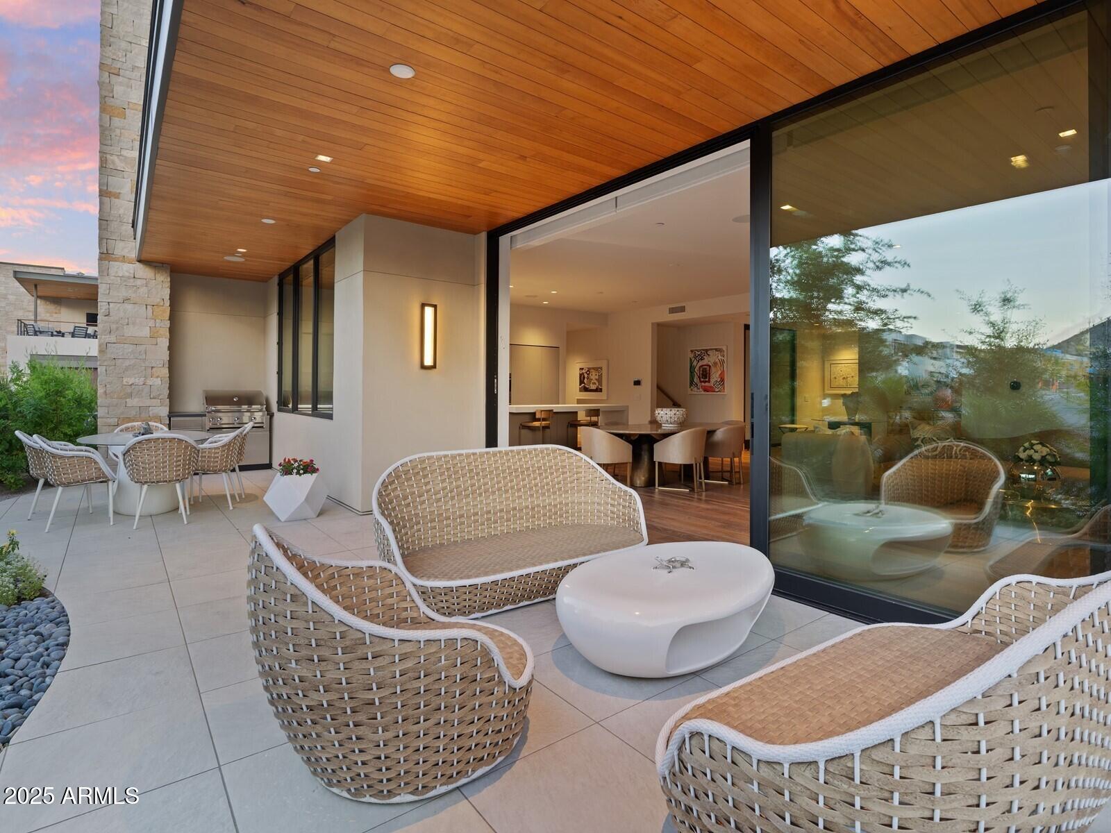 6311 E PHOENICIAN Boulevard, 19