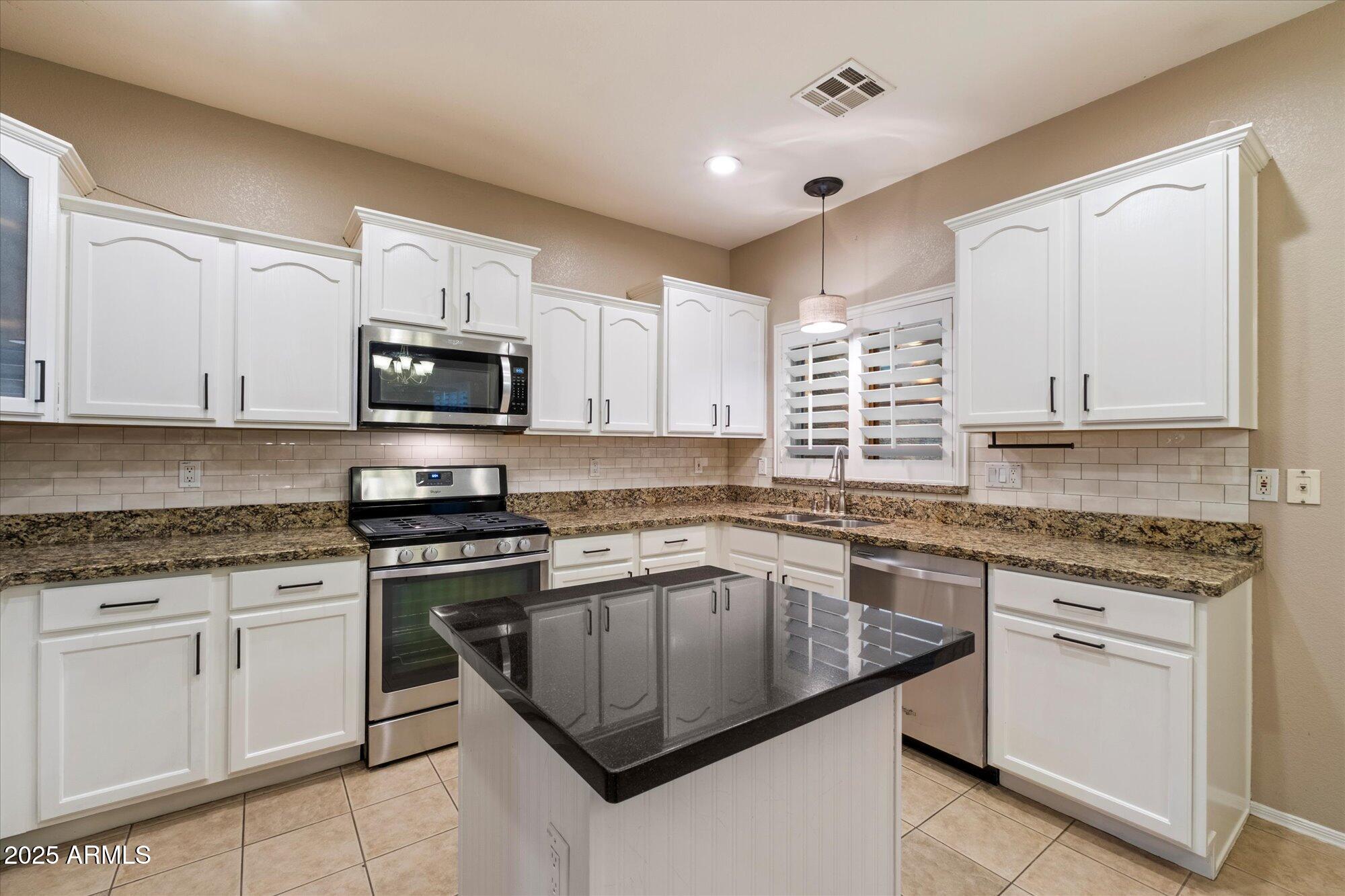 3932 S Crosscreek Drive