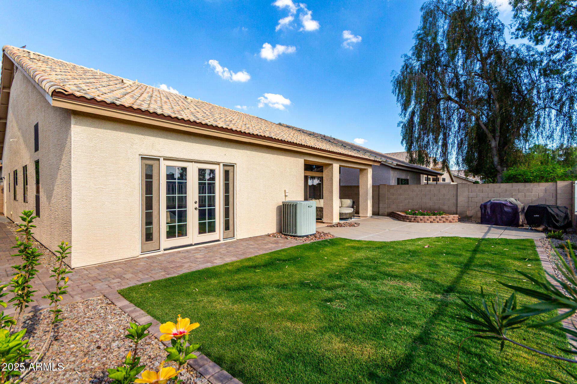 1022 S BUTTE Lane