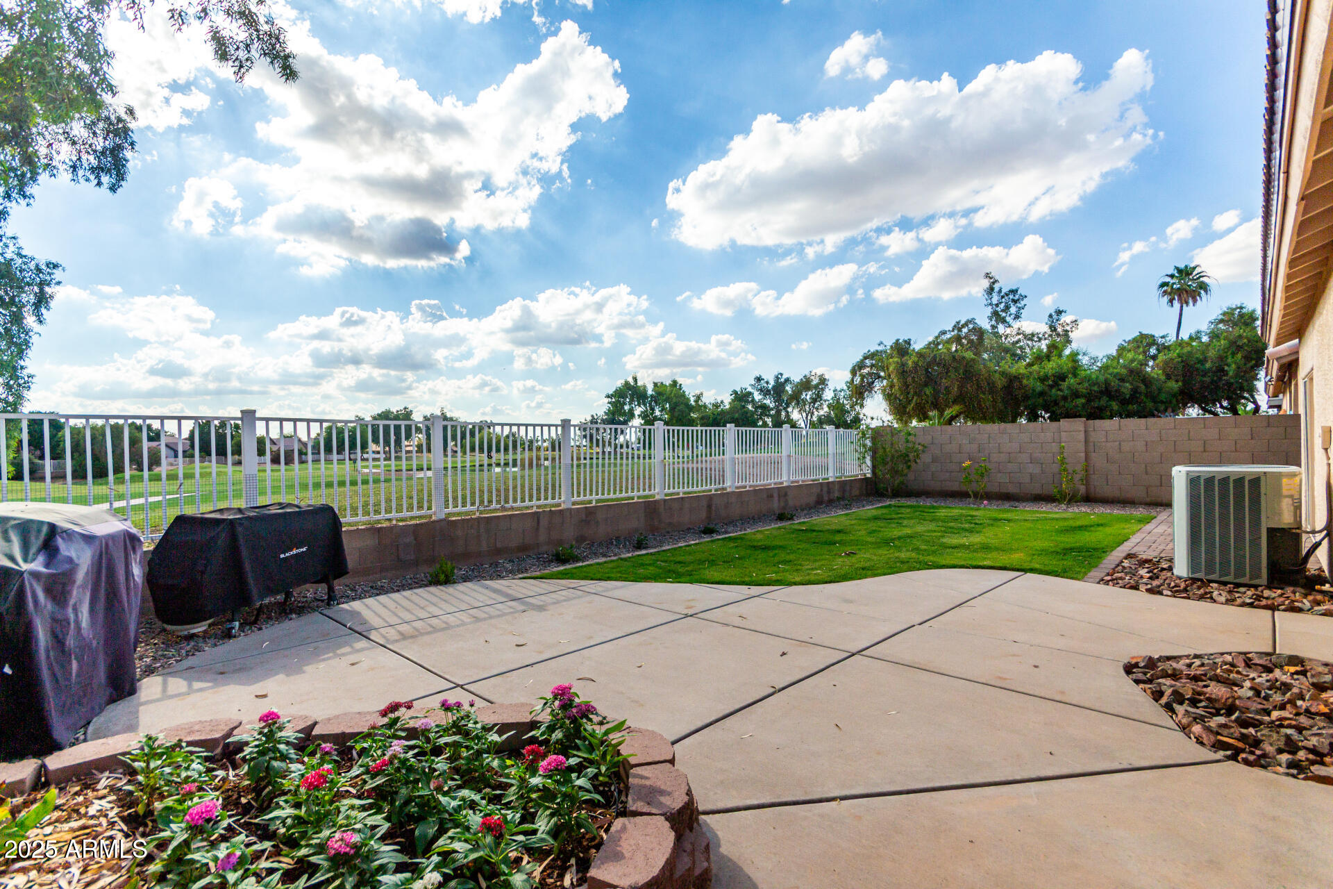 1022 S BUTTE Lane