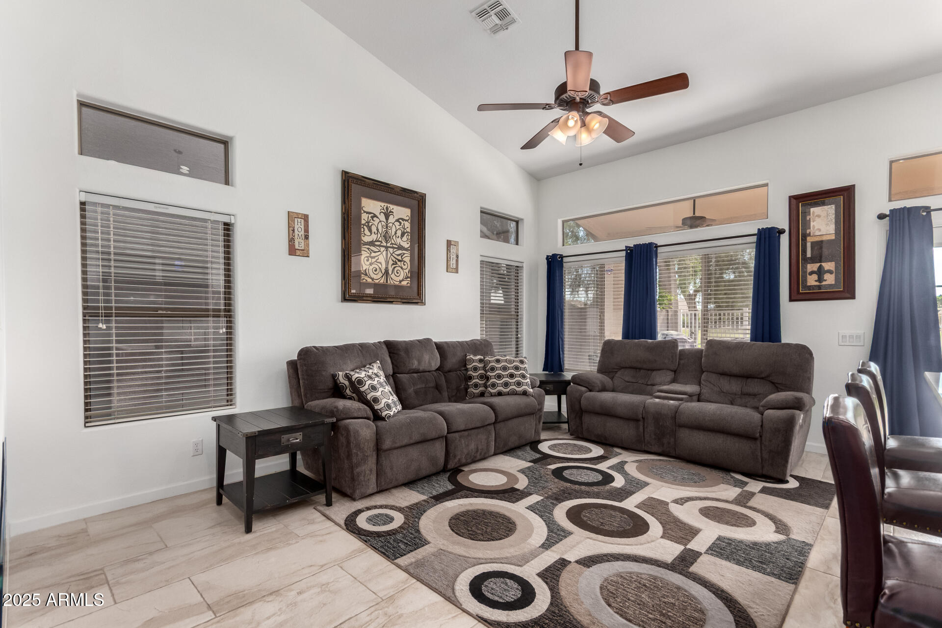 1022 S BUTTE Lane