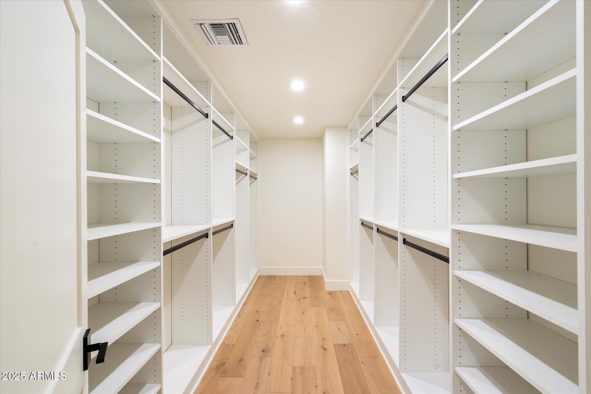 7553 E Woodshire Cove
