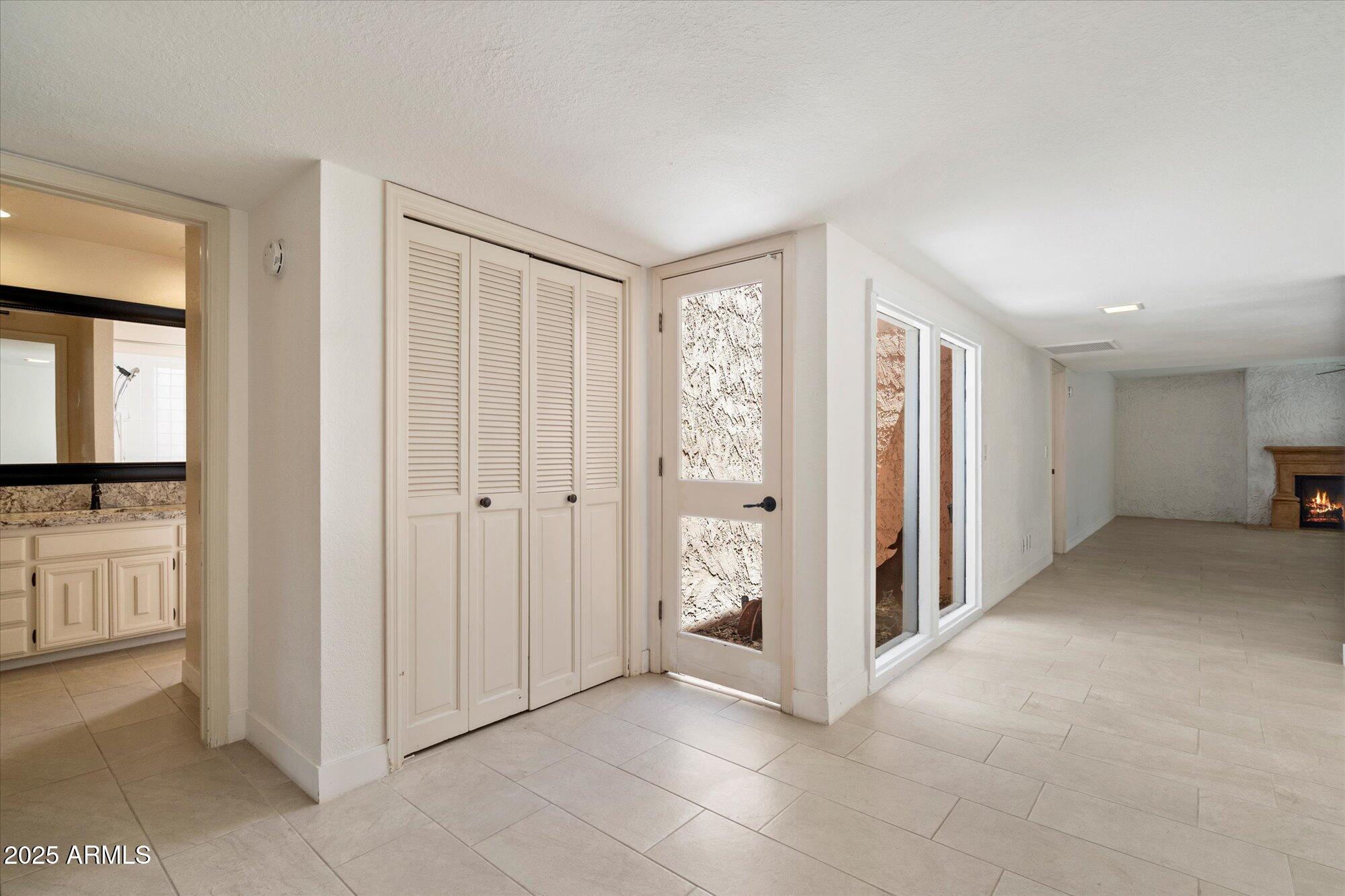 7729 N VIA DE FONDA