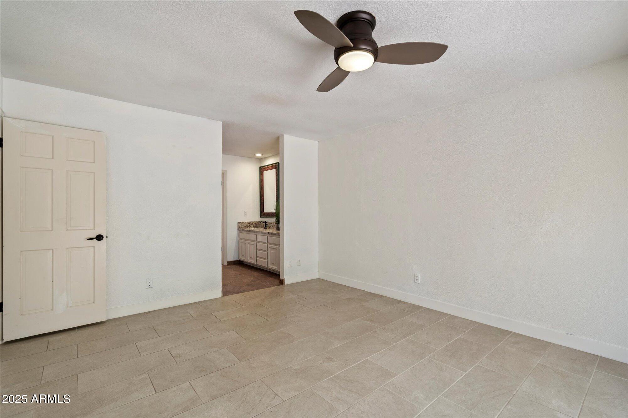 7729 N VIA DE FONDA