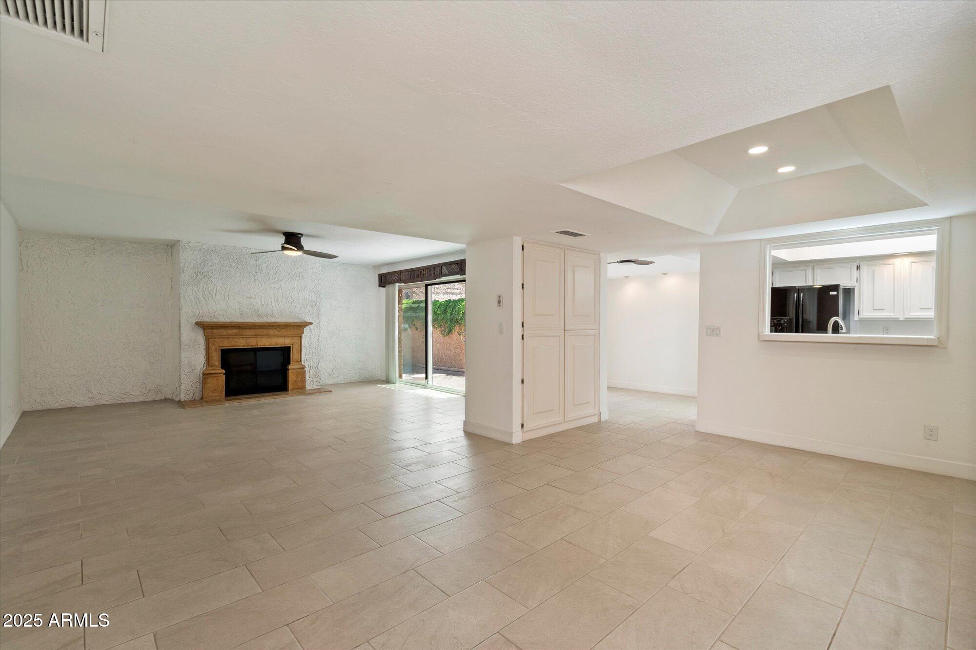7729 N VIA DE FONDA