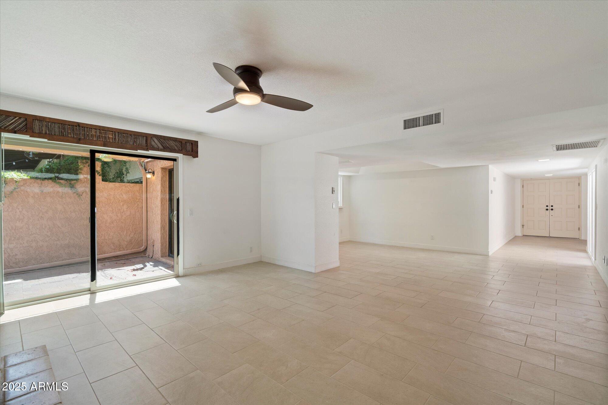 7729 N VIA DE FONDA