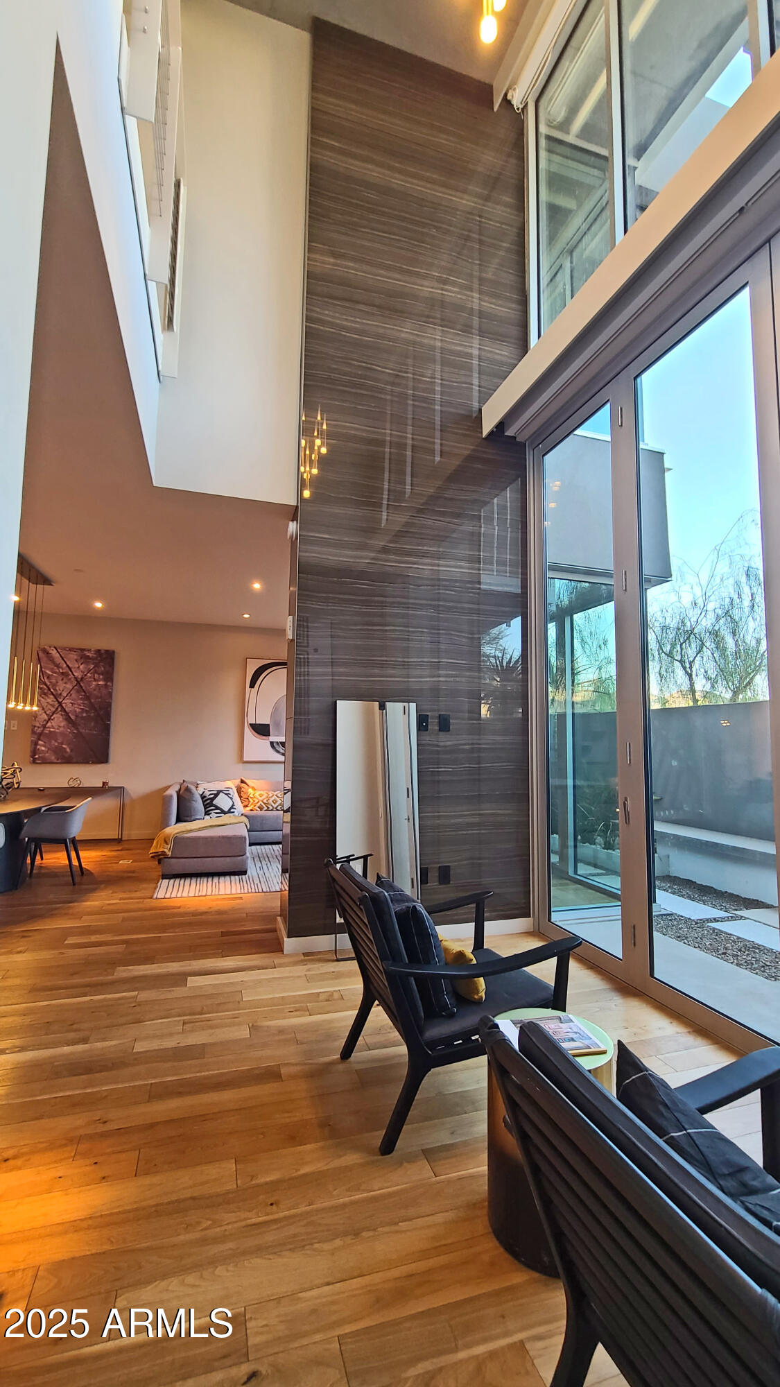 5455 E LINCOLN Drive, 1004