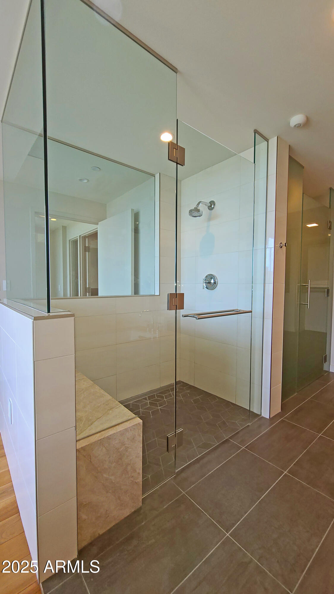 5455 E LINCOLN Drive, 1004