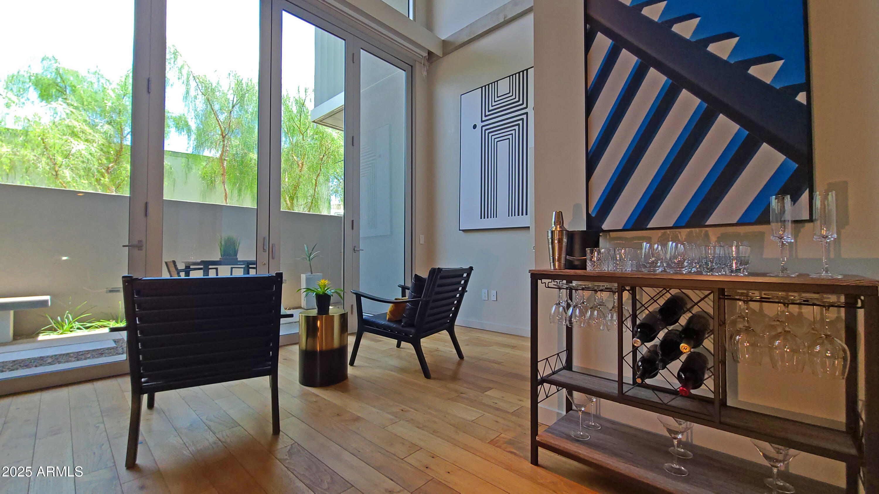 5455 E LINCOLN Drive, 1004