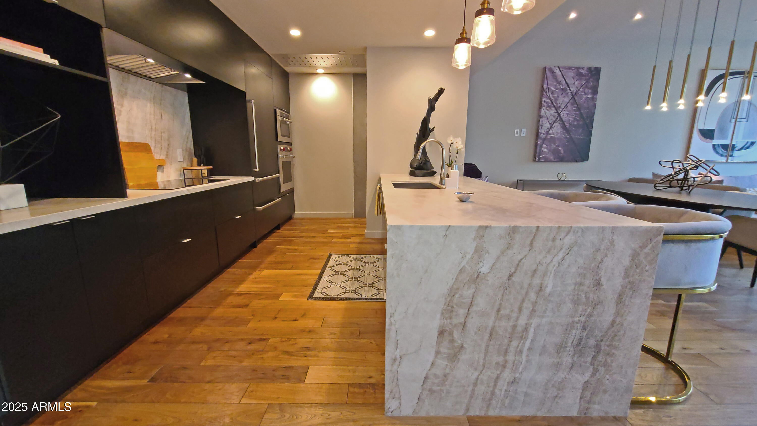 5455 E LINCOLN Drive, 1004