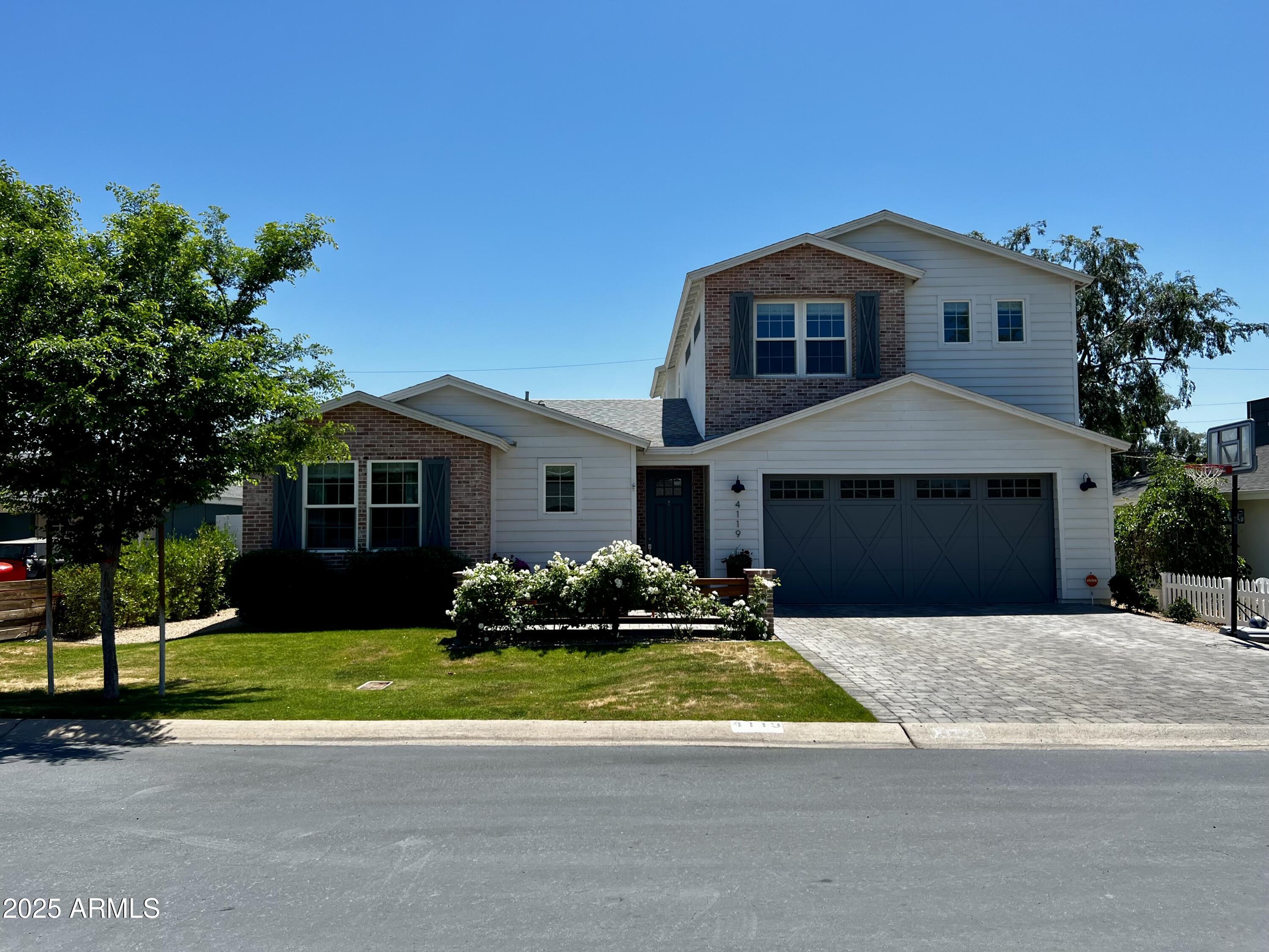 4119 E Sells Drive