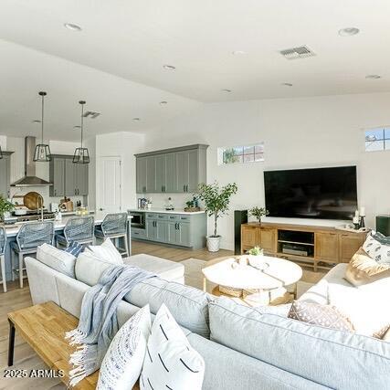 4119 E Sells Drive