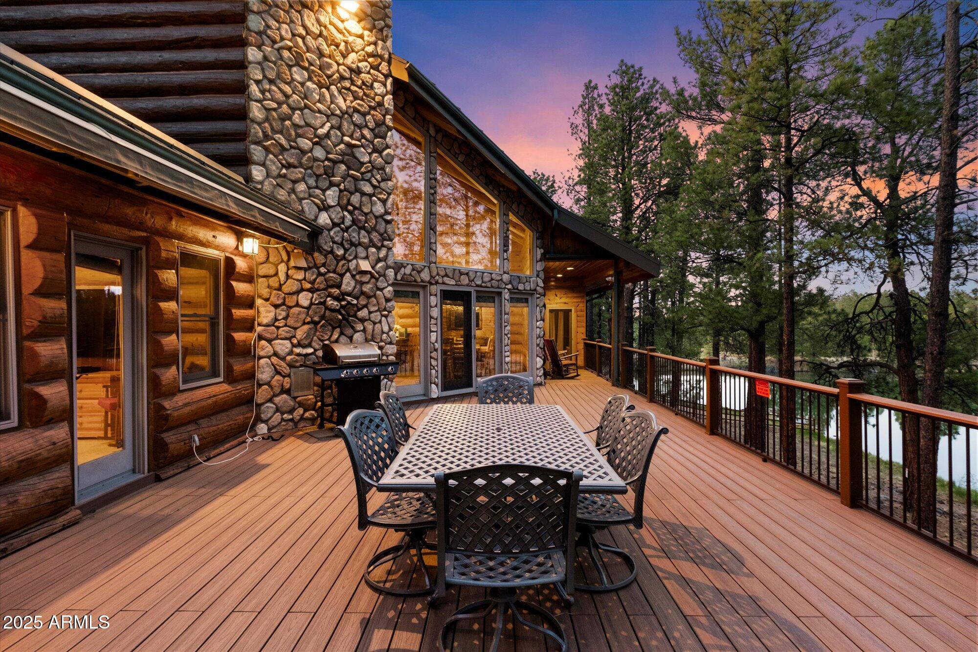 21 E COUNTY ROAD N1031 Road, 1031