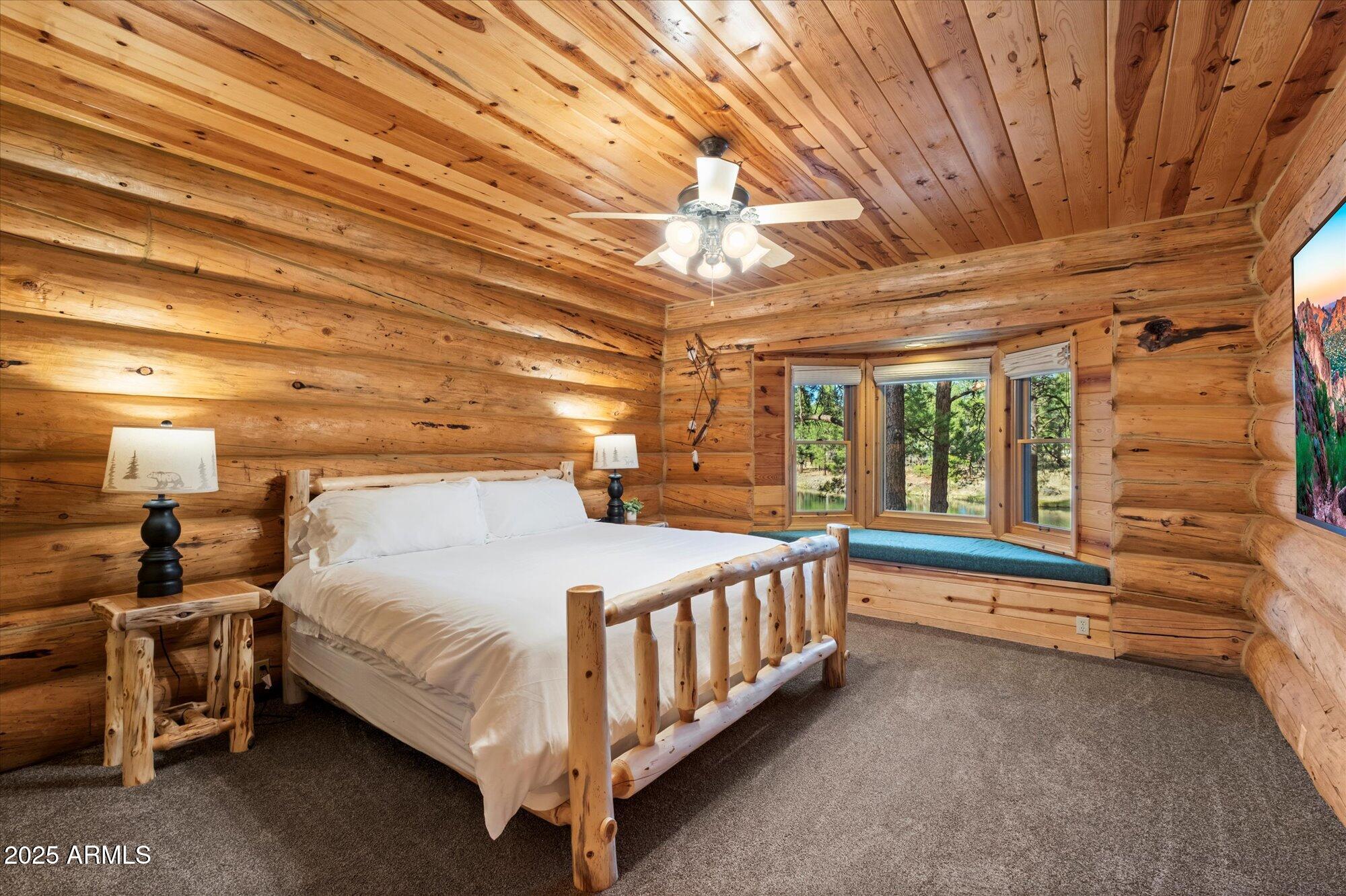 21 E COUNTY ROAD N1031 Road, 1031