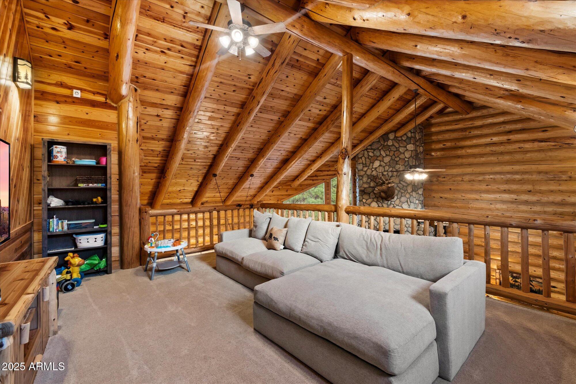 21 E COUNTY ROAD N1031 Road, 1031