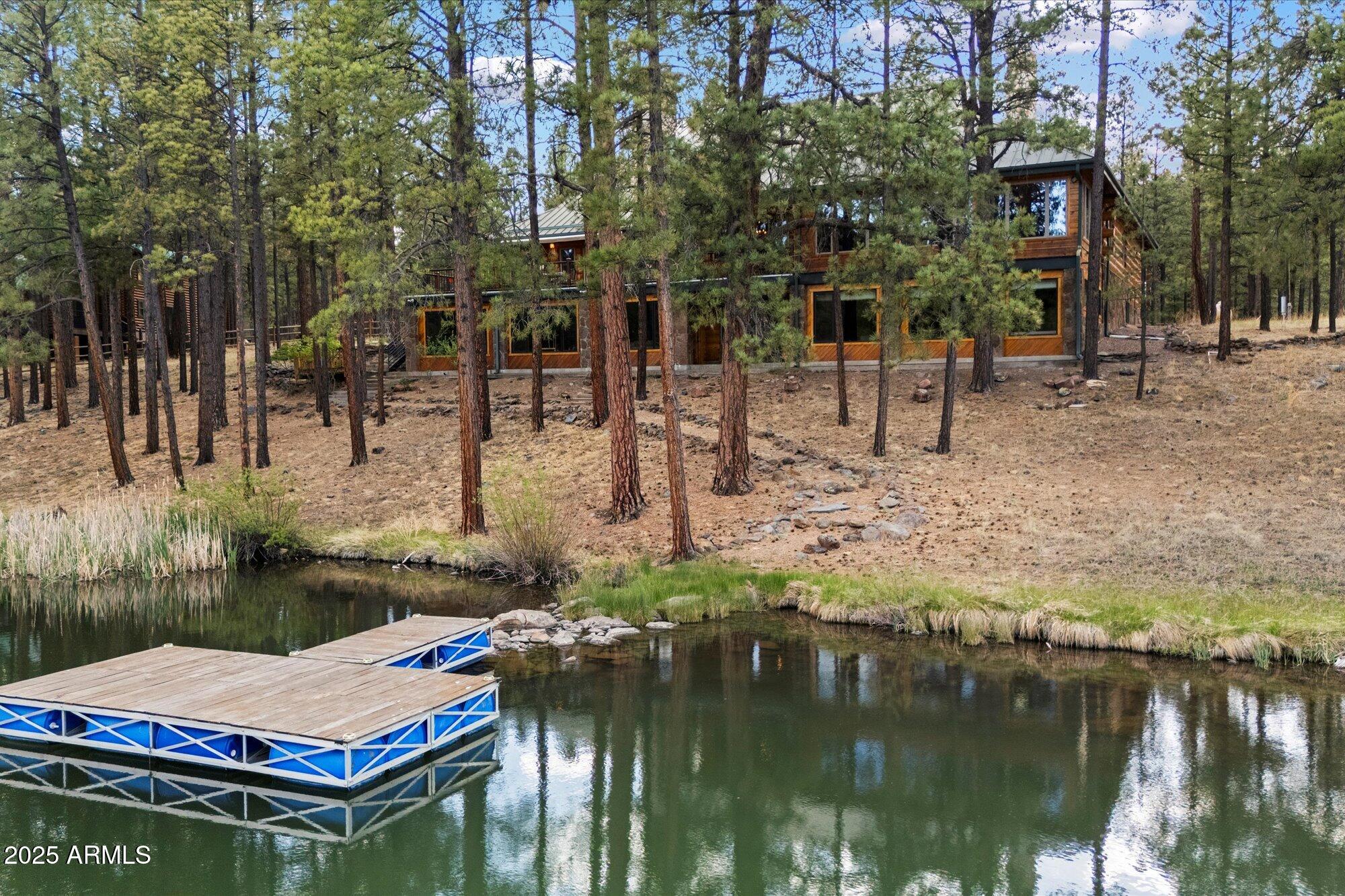 21 E COUNTY ROAD N1031 Road, 1031