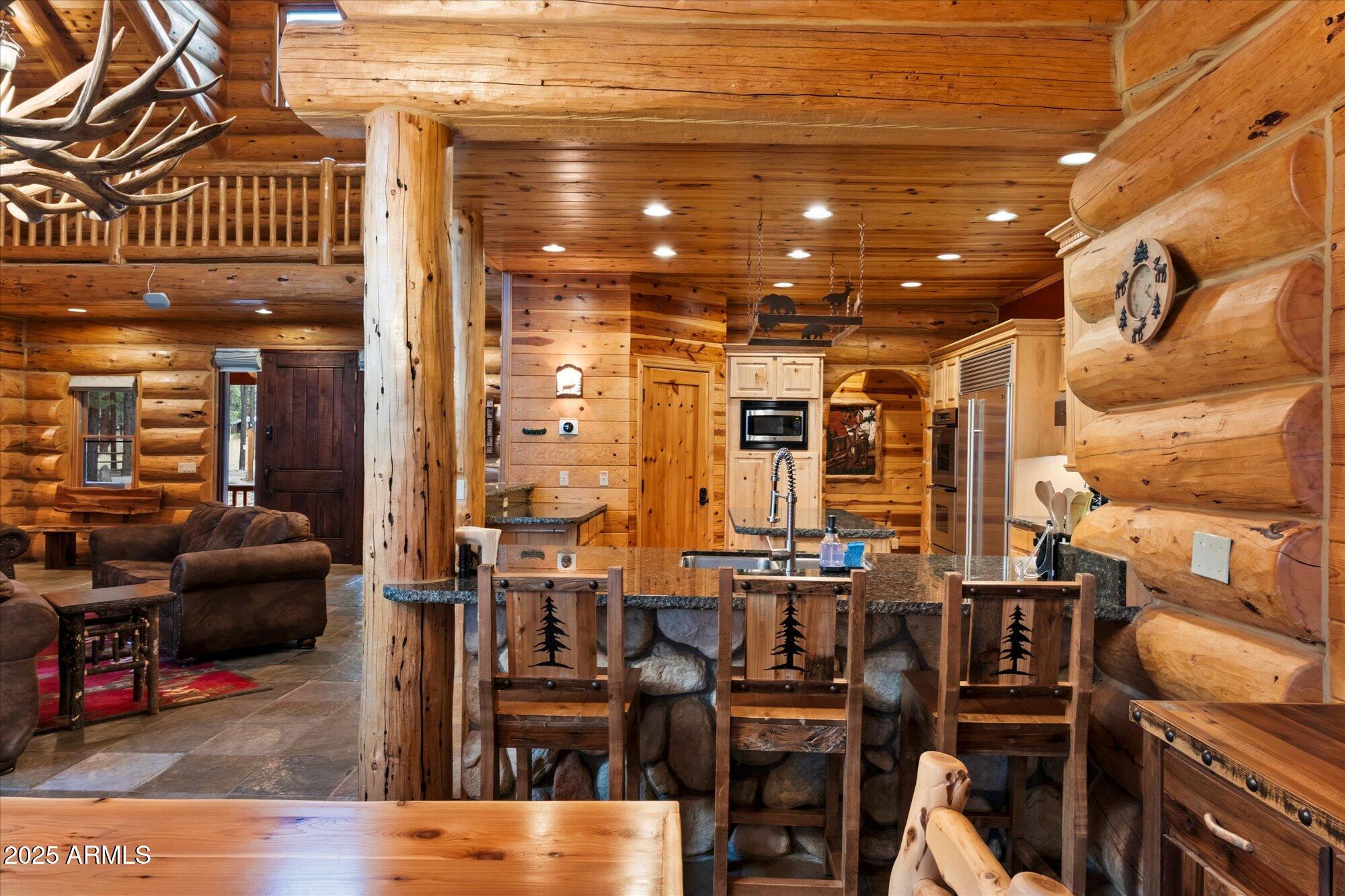 21 E COUNTY ROAD N1031 Road, 1031