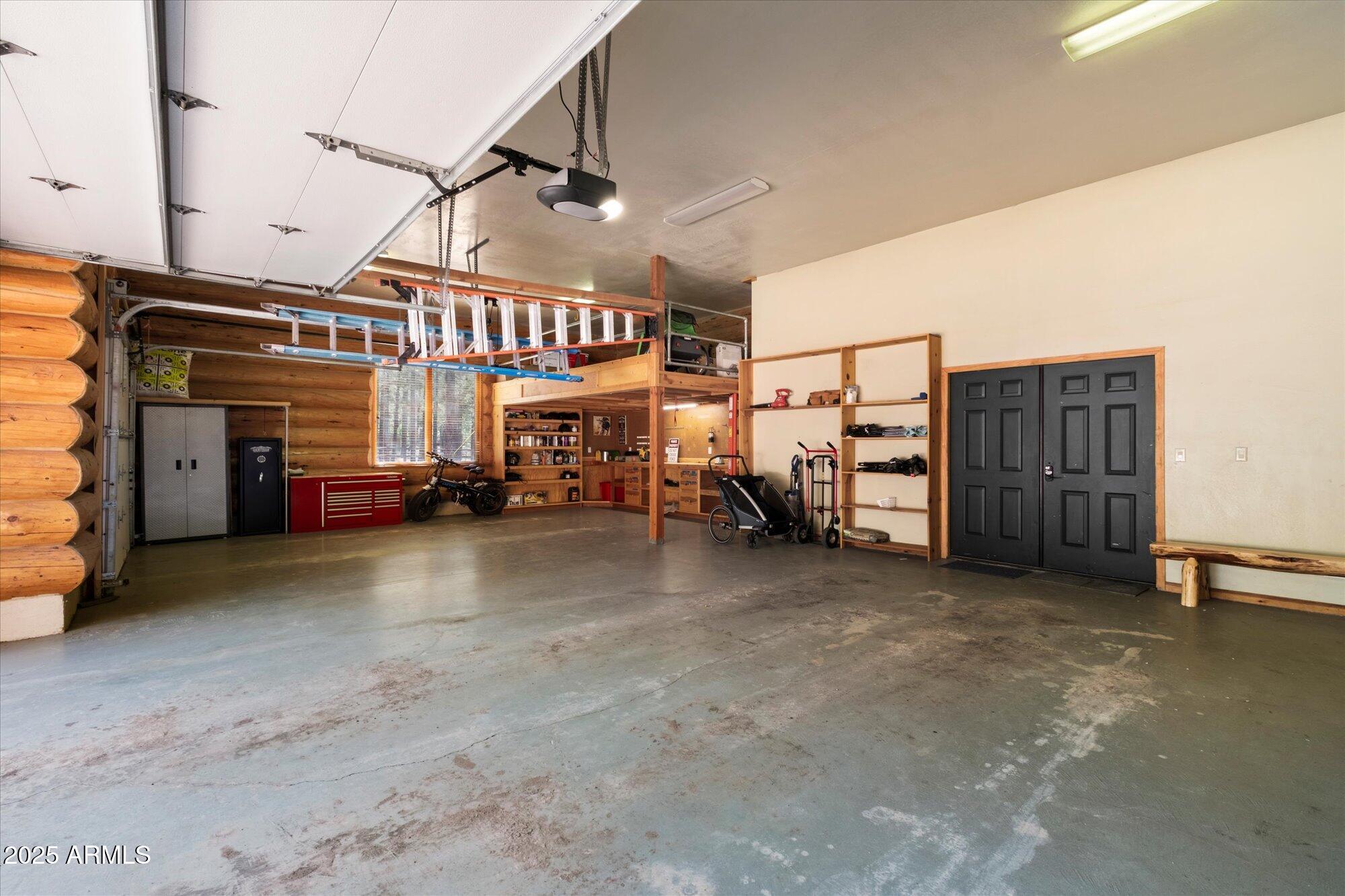 21 E COUNTY ROAD N1031 Road, 1031