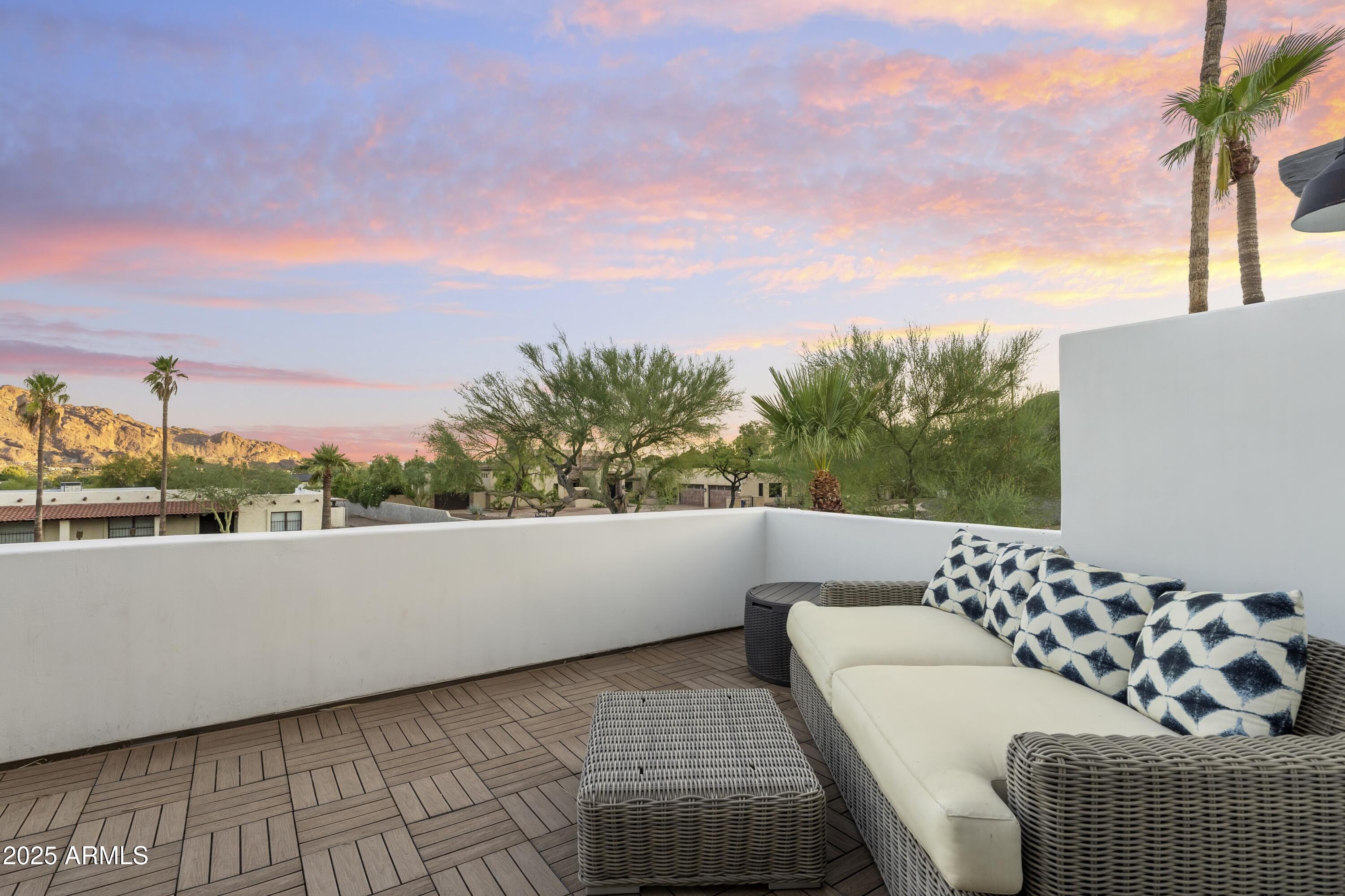 4824 E HUMMINGBIRD Lane