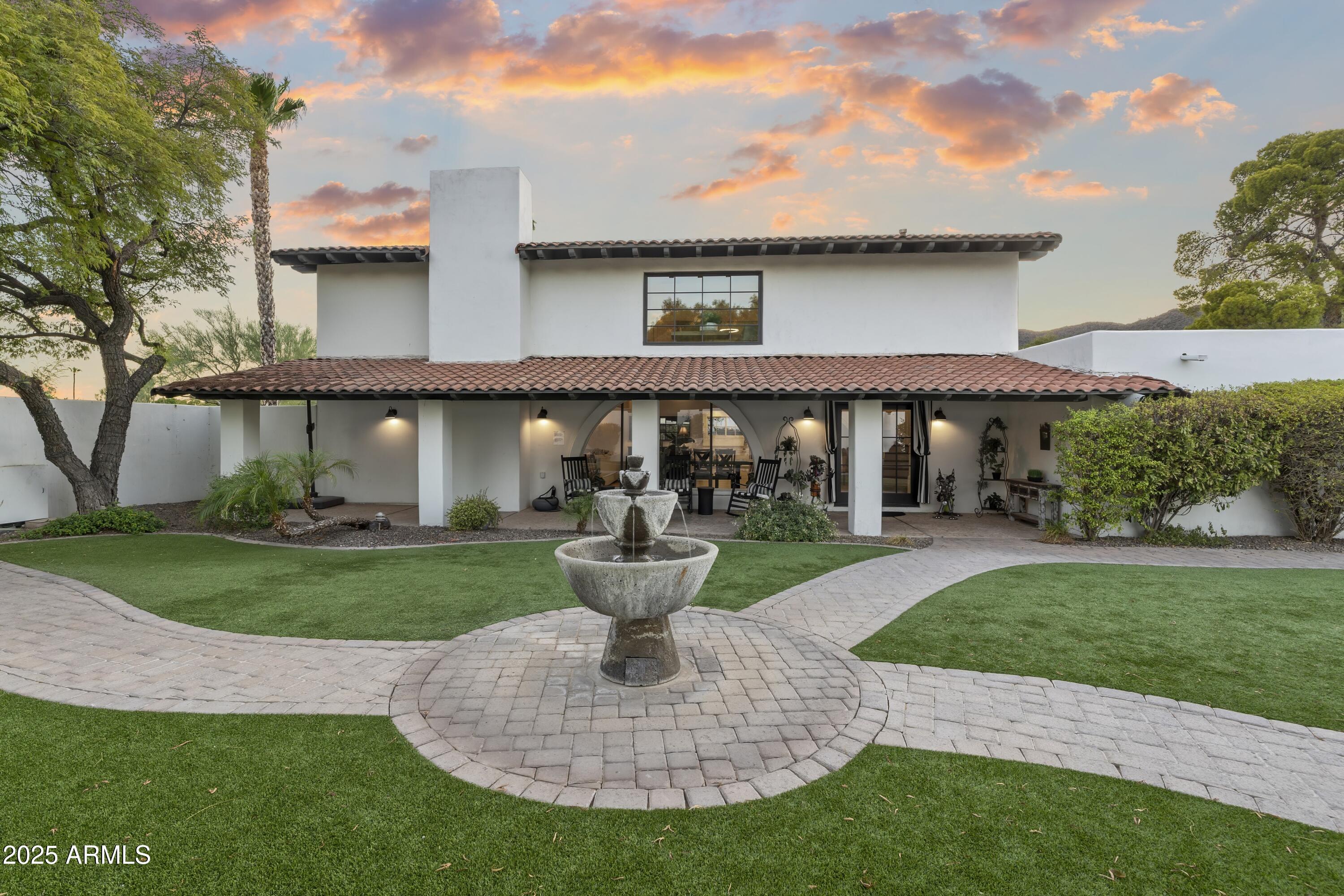 4824 E HUMMINGBIRD Lane