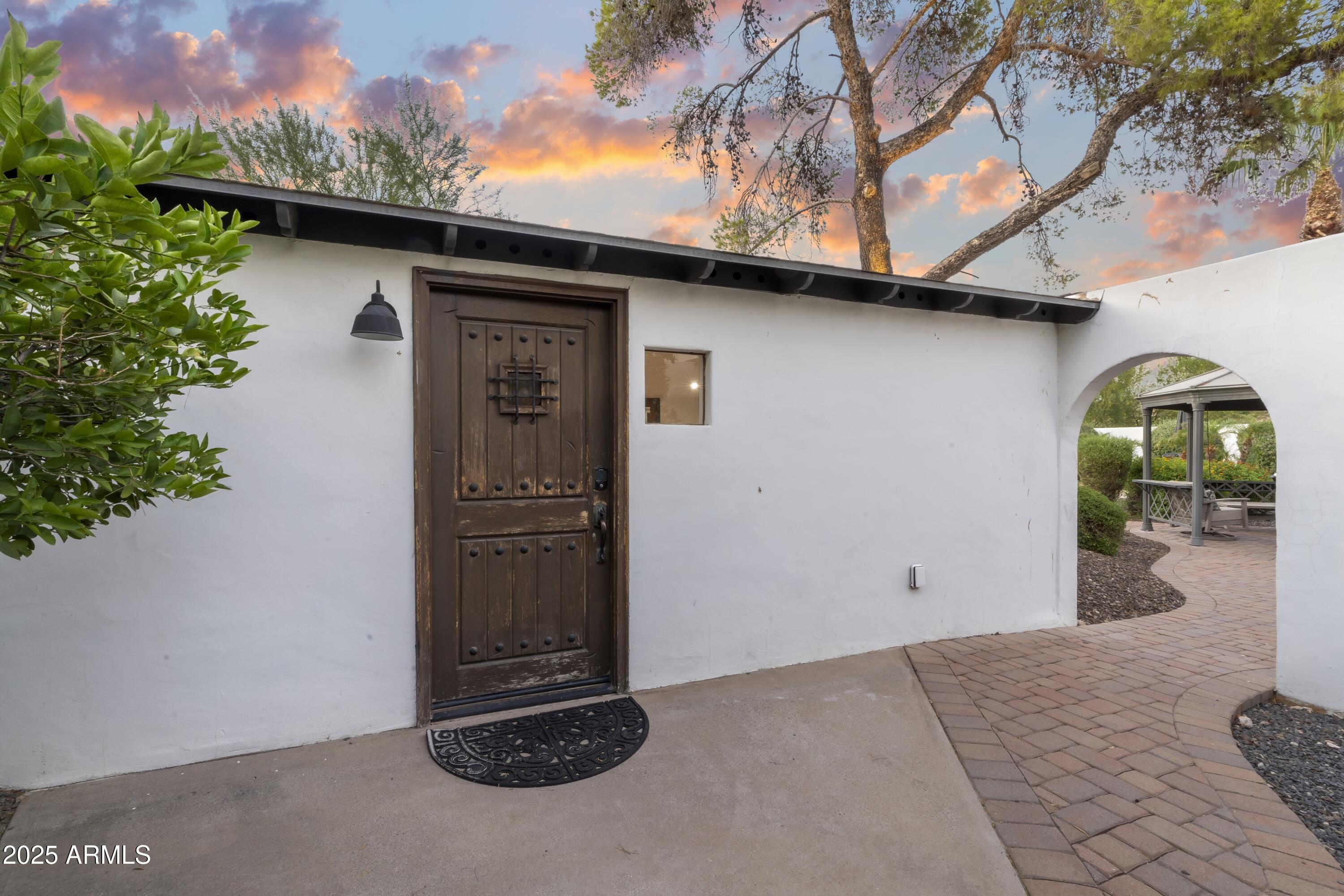4824 E HUMMINGBIRD Lane