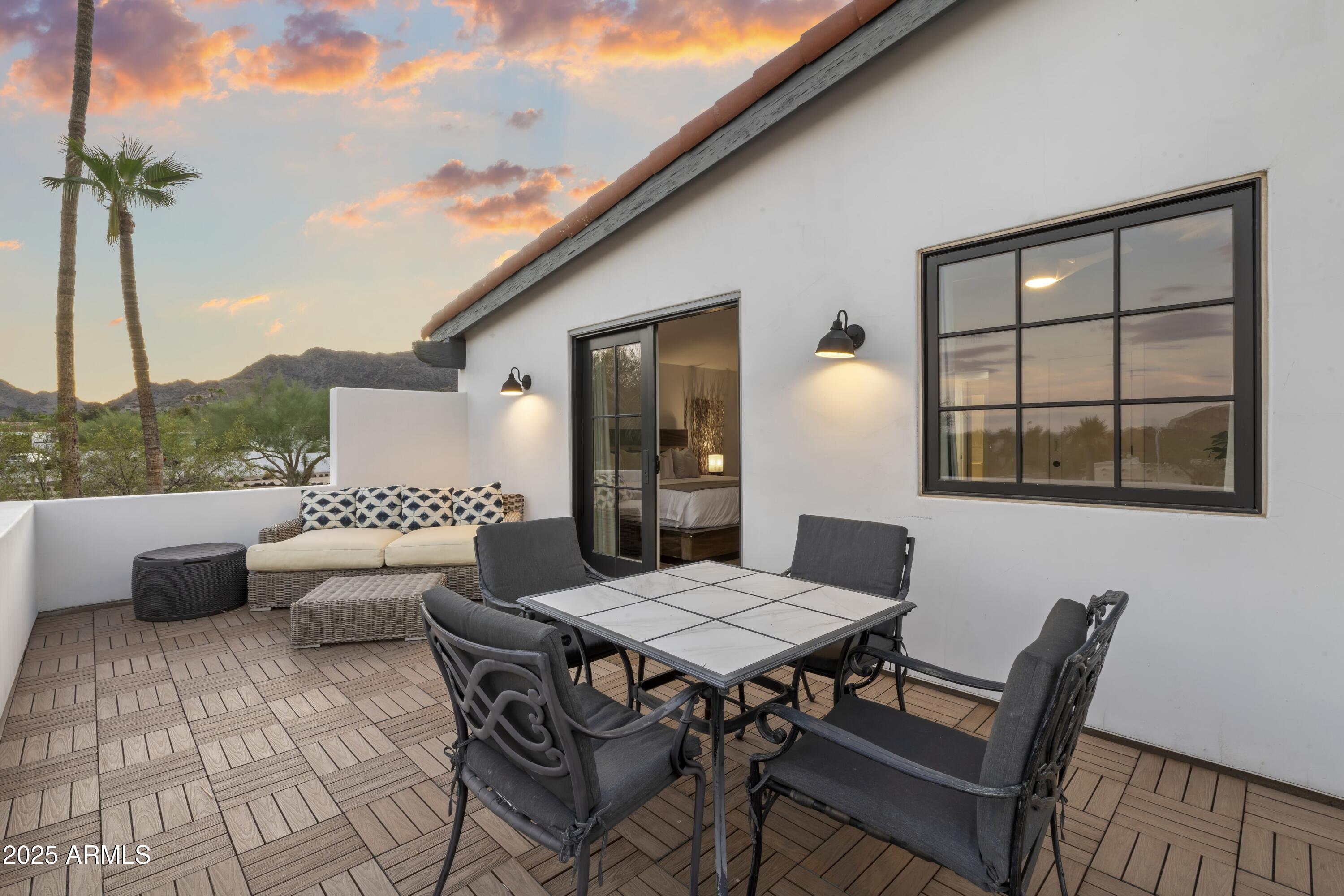 4824 E HUMMINGBIRD Lane