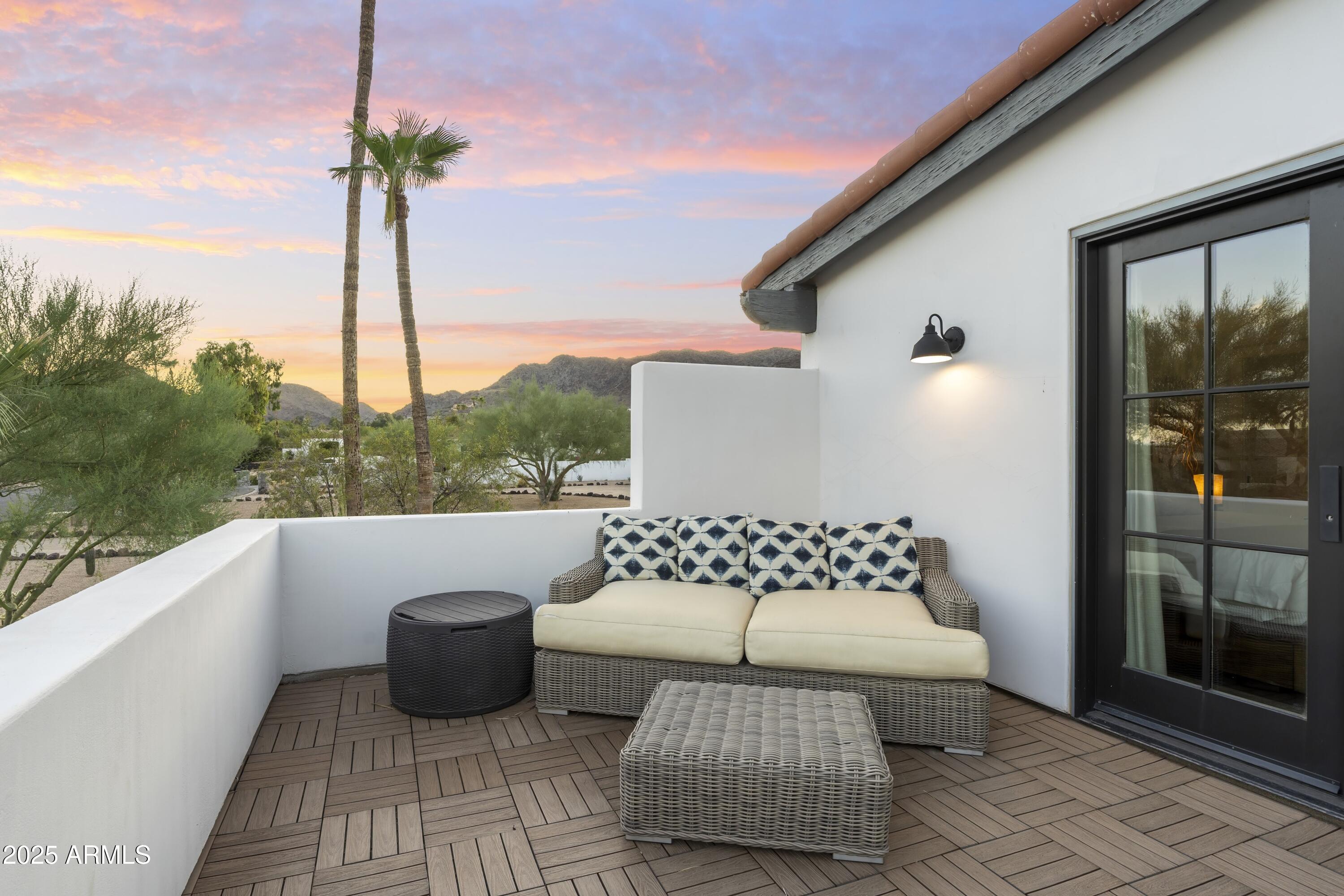 4824 E HUMMINGBIRD Lane