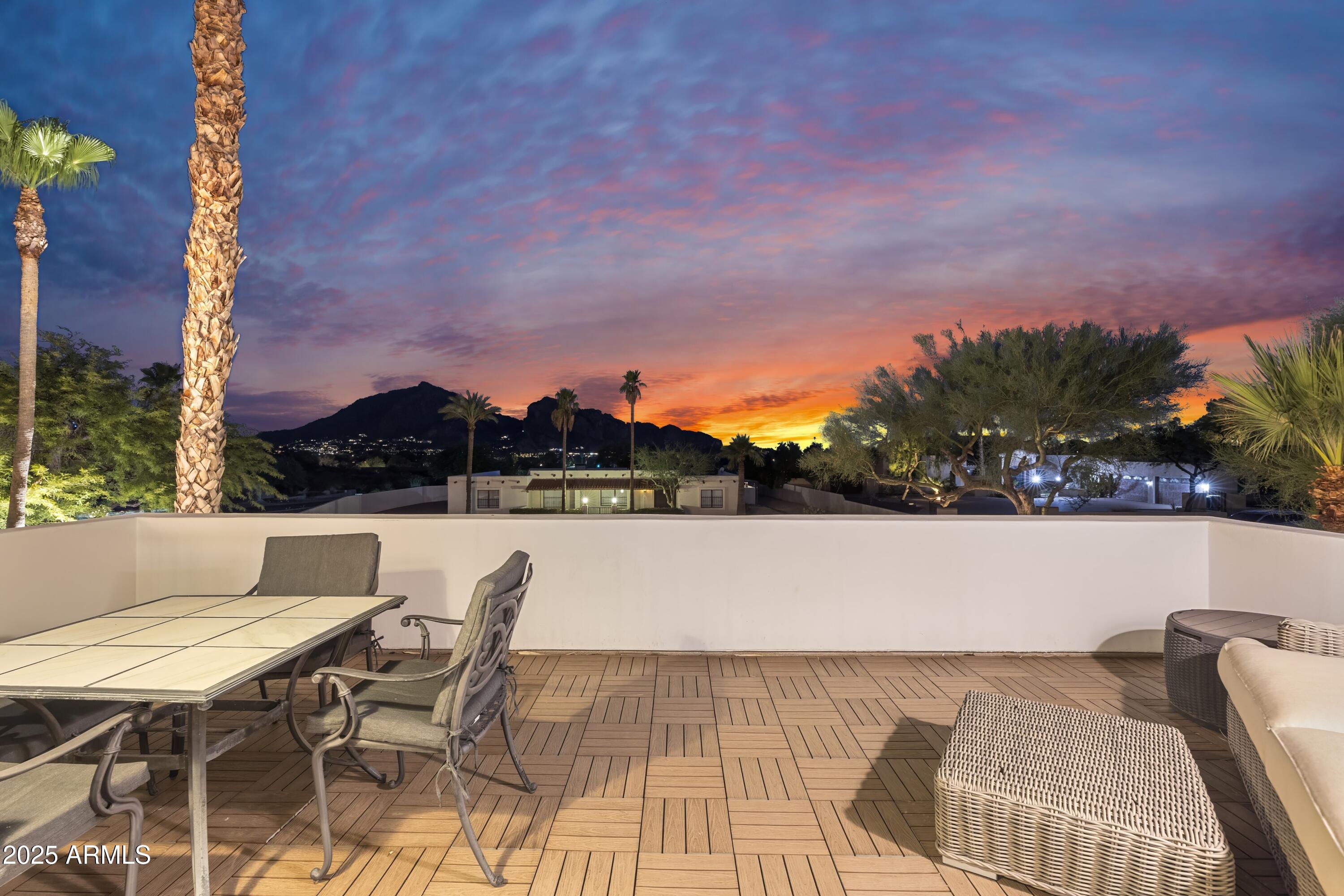 4824 E HUMMINGBIRD Lane