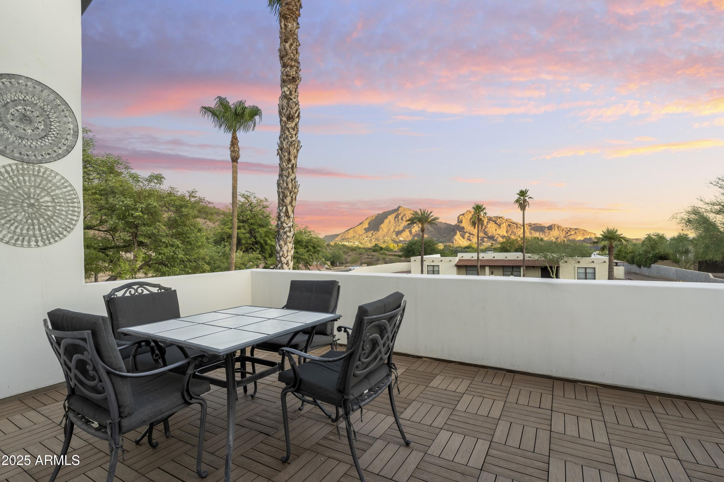 4824 E HUMMINGBIRD Lane