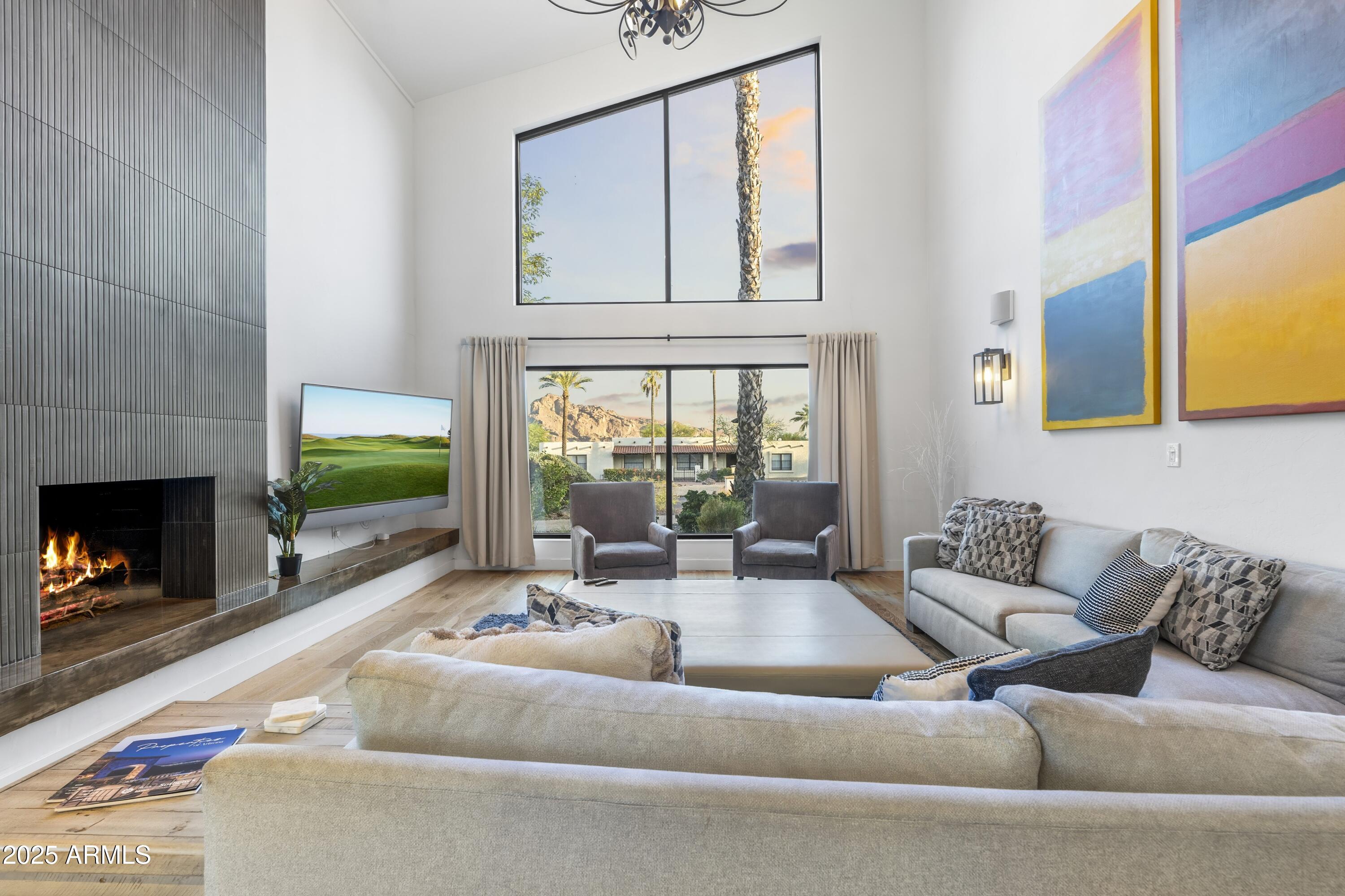 4824 E HUMMINGBIRD Lane