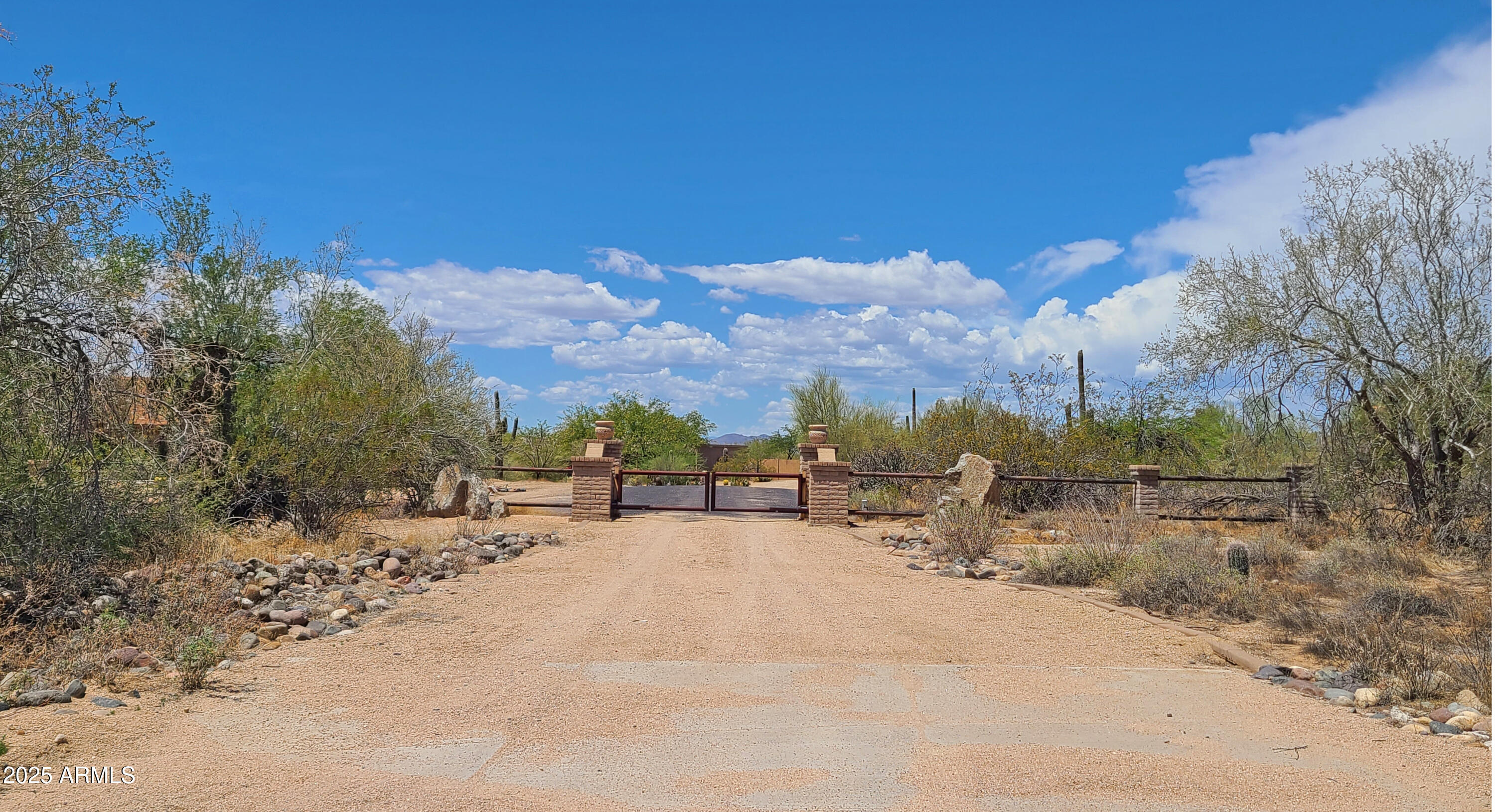 5141 E RANCHO TIERRA Drive