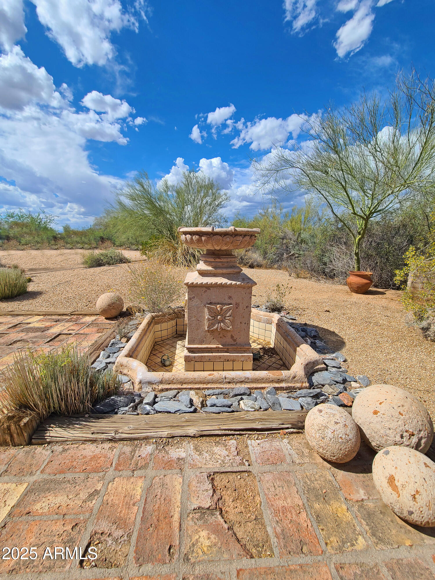 5141 E RANCHO TIERRA Drive