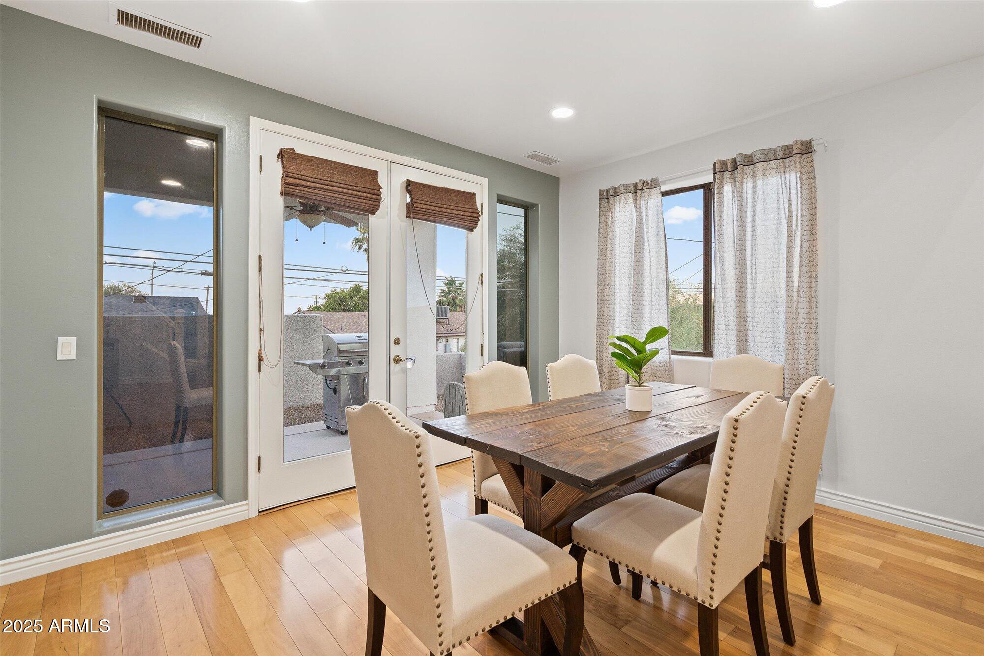 13 E Foothill