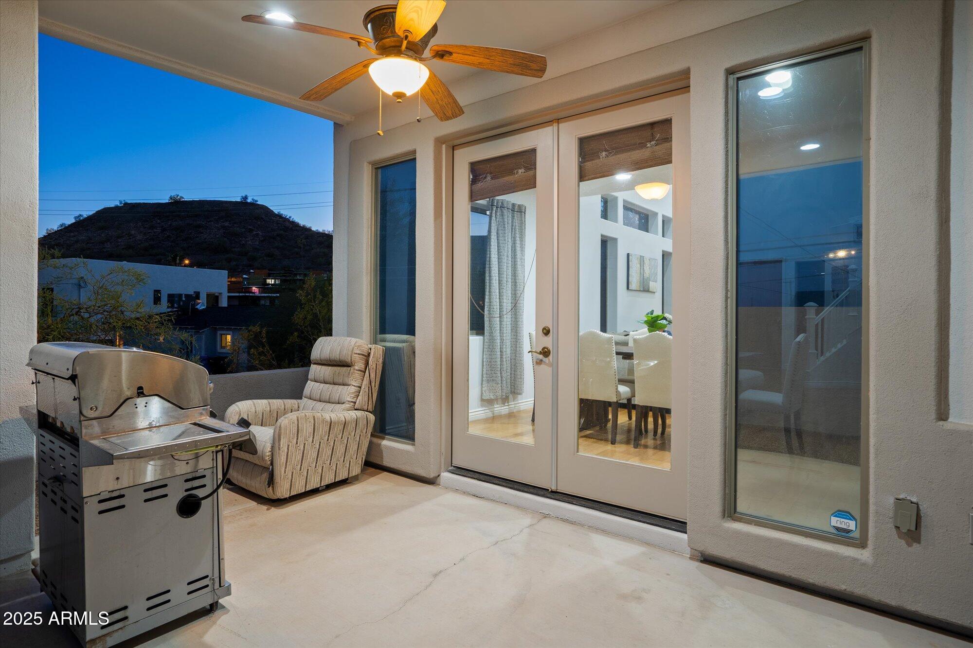 13 E Foothill