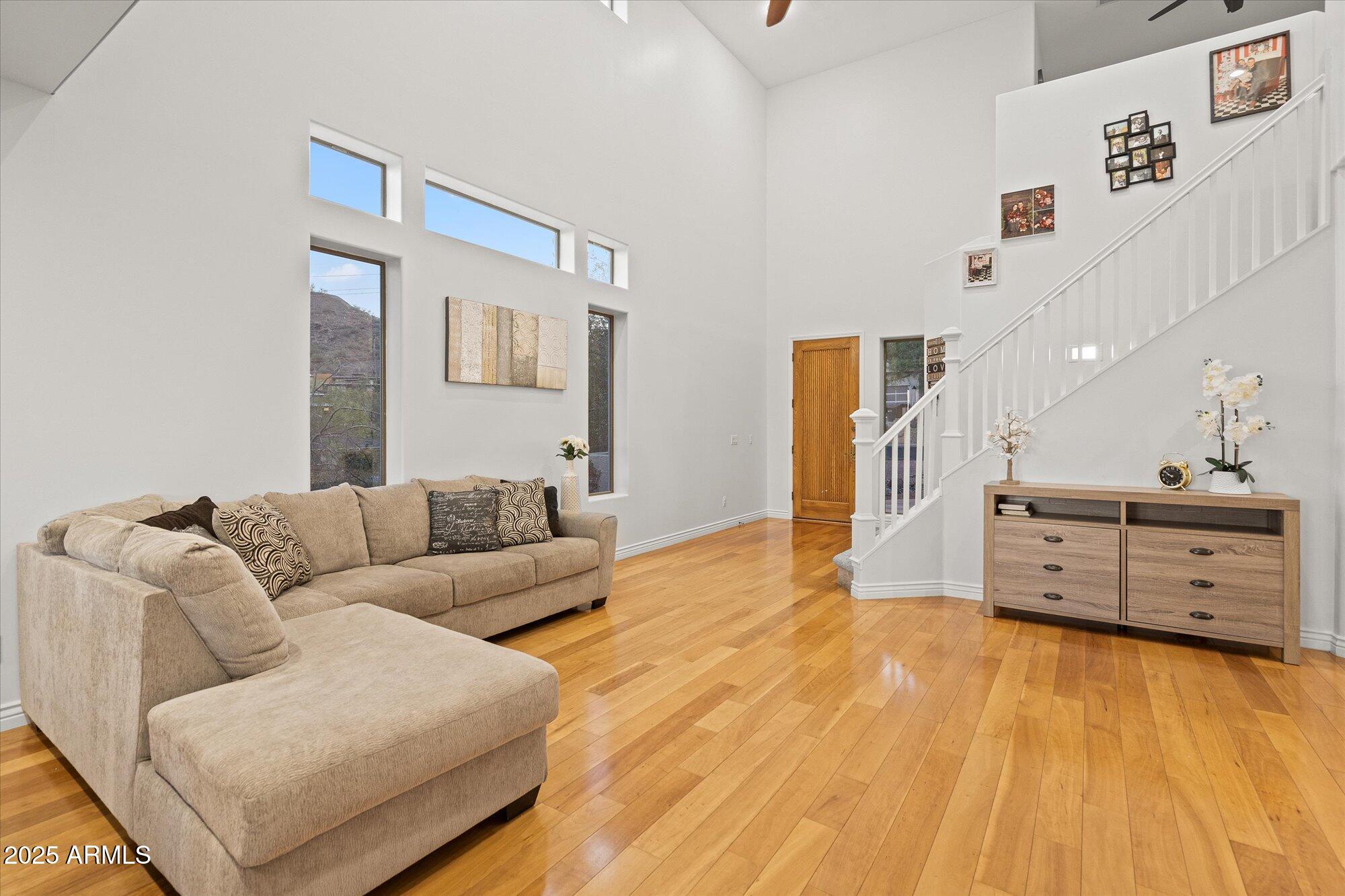 13 E Foothill