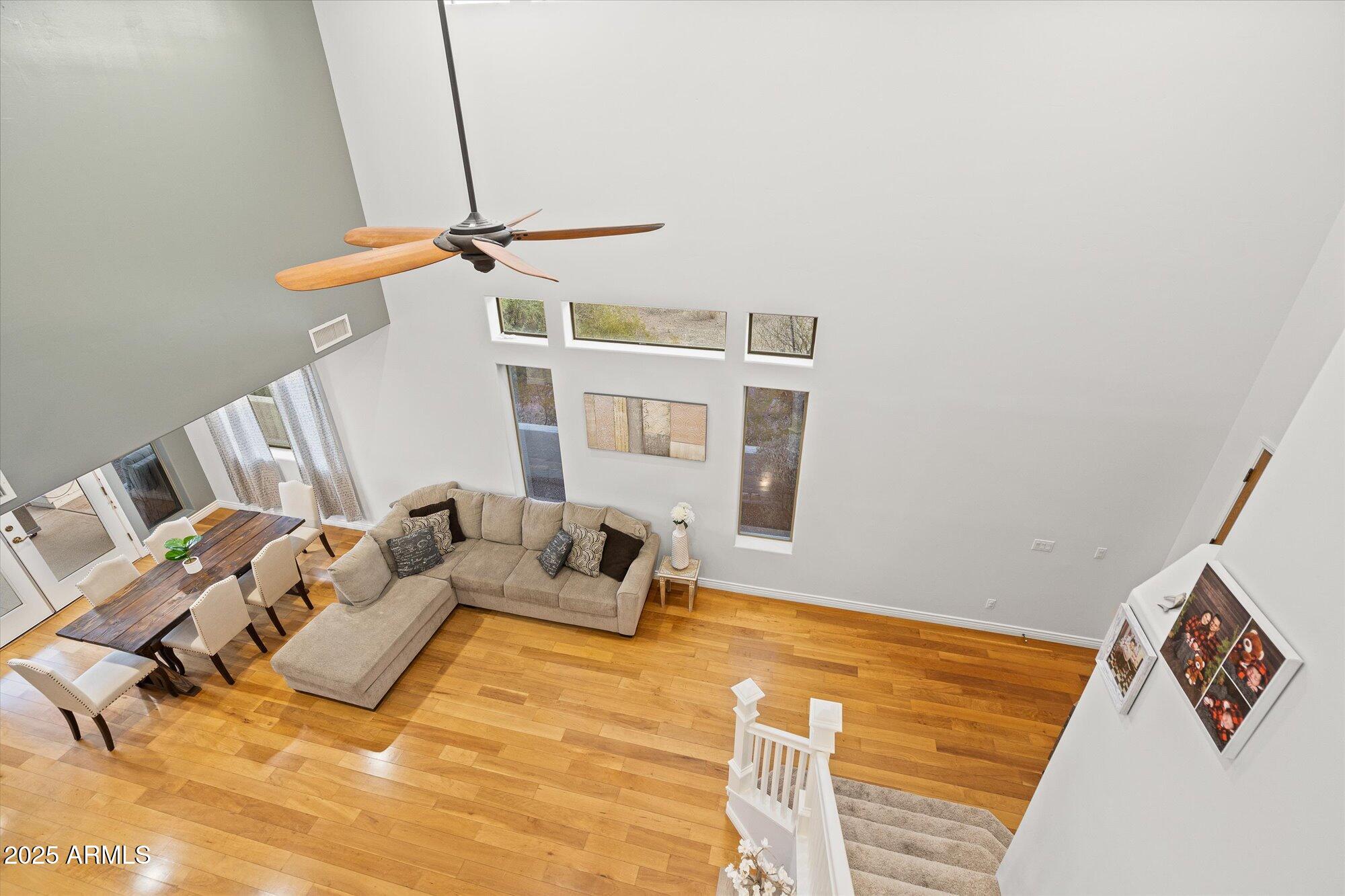 13 E Foothill