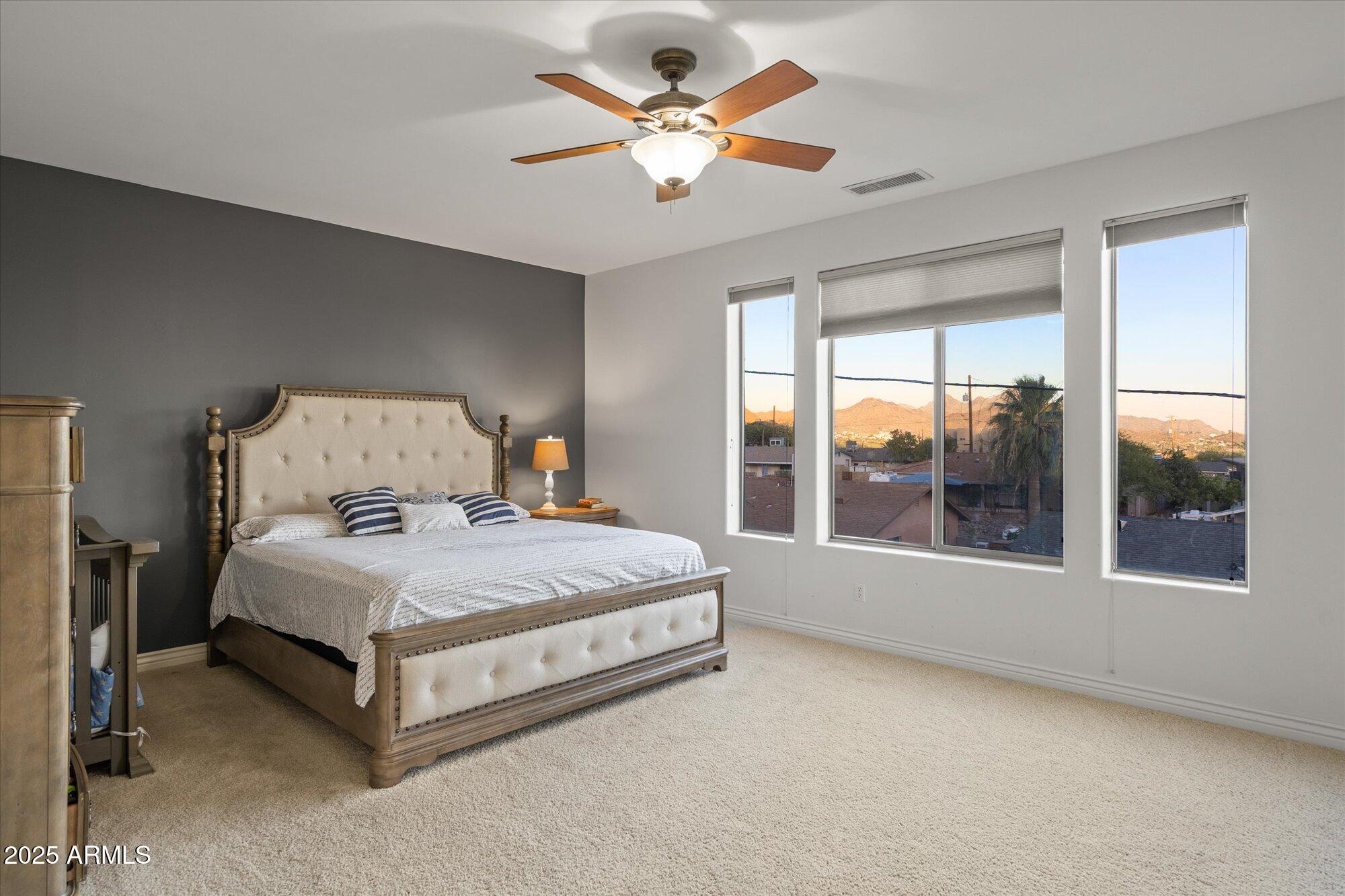 13 E Foothill