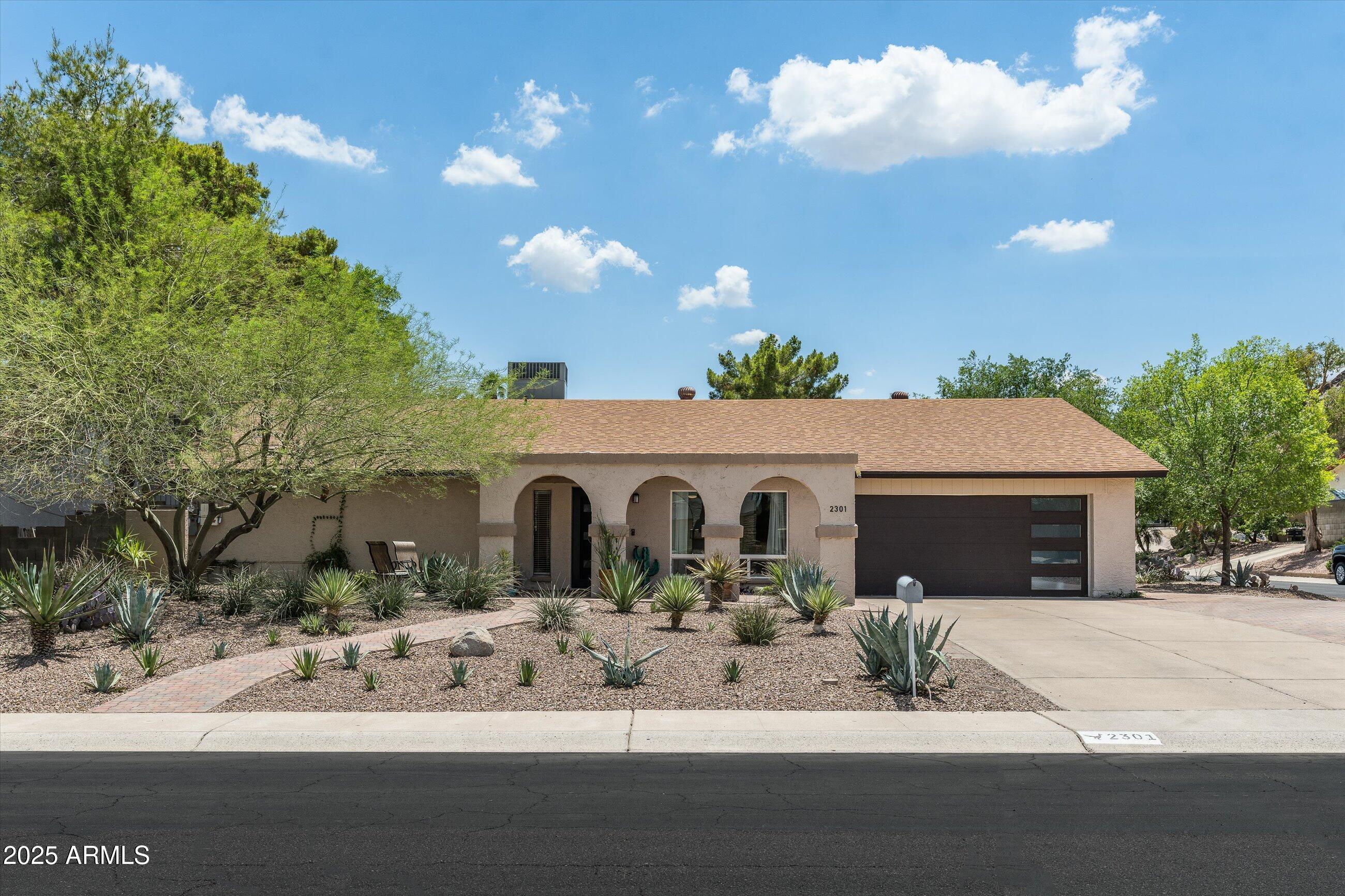 2301 E SUNNYSIDE Drive