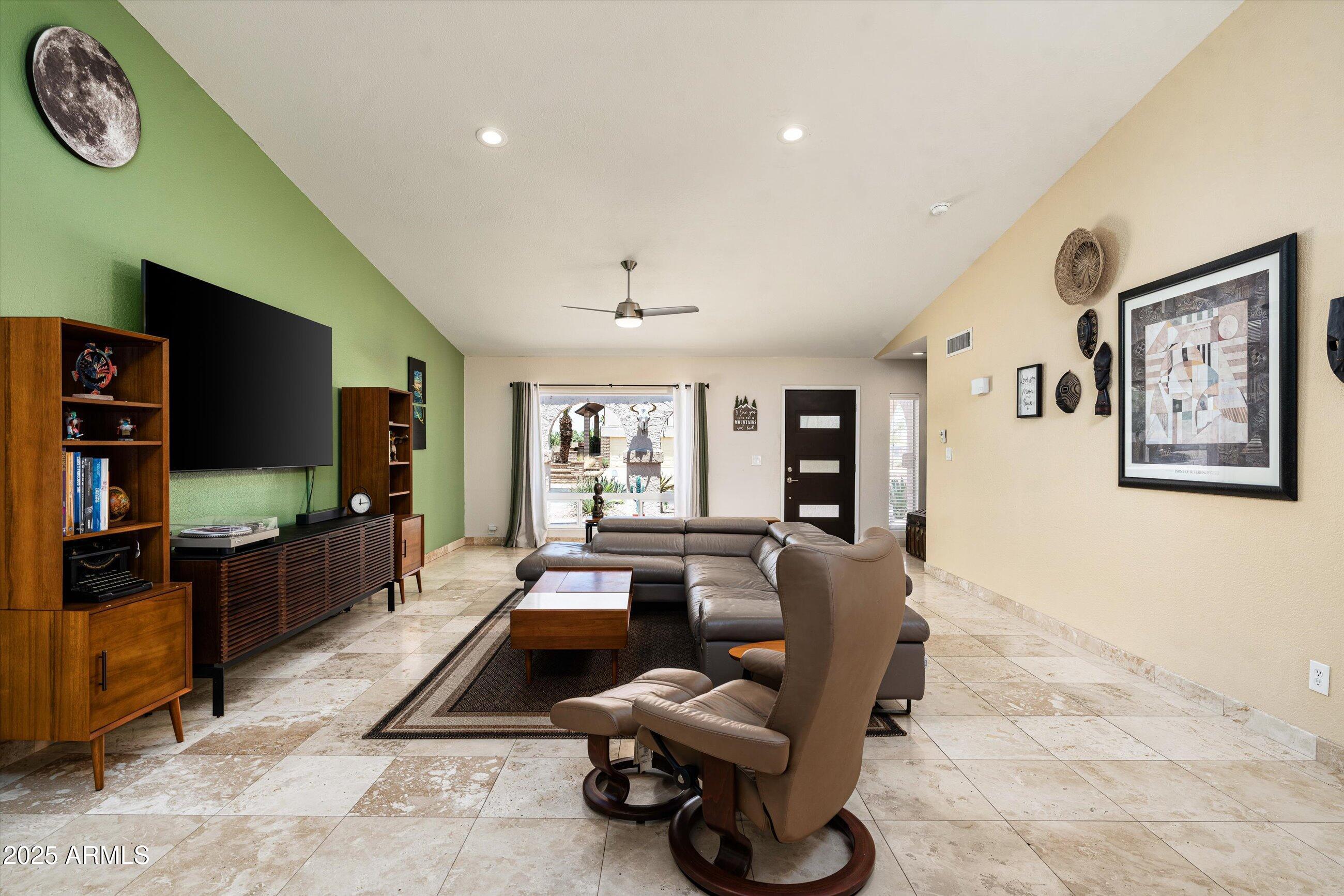 2301 E SUNNYSIDE Drive