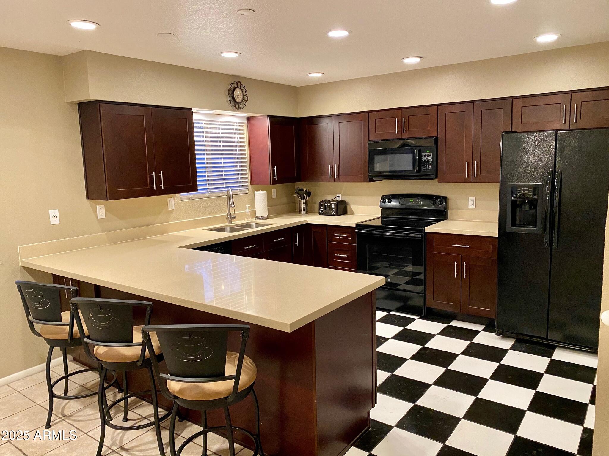1235 W 12TH Place